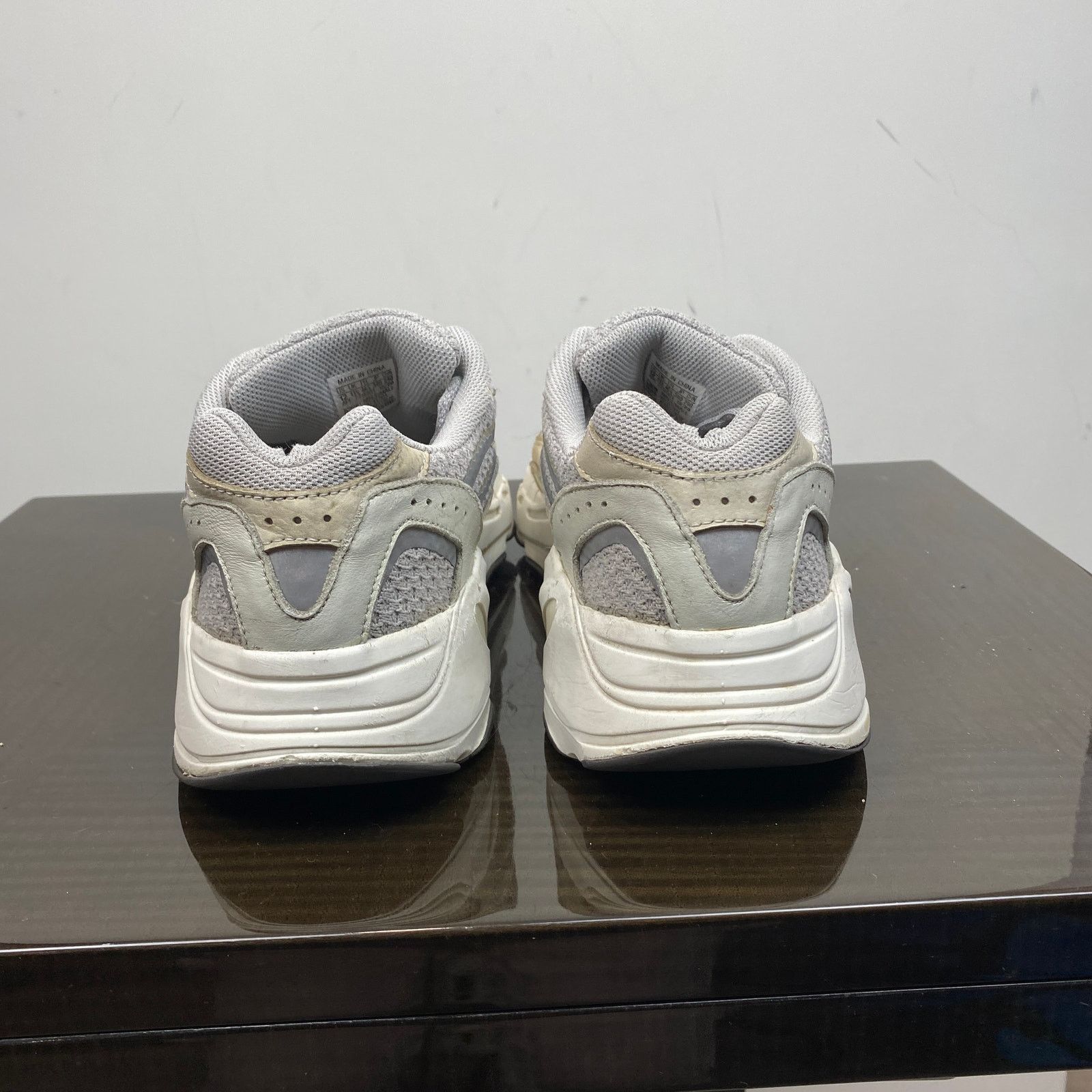 Adidas Adidas Yeezy Boost 700 V2 Cream Low Sneakers Shoes Men's 12 Size US 12 / EU 45 - 3 Thumbnail