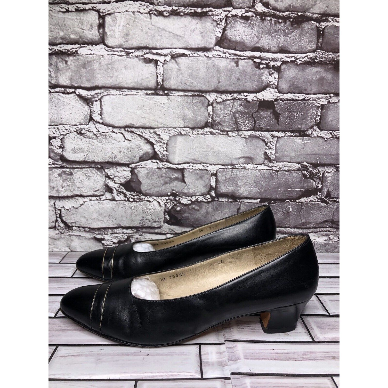 Salvatore Ferragamo Salvatore Ferragamo Black Leather Cap Toe Pumps Dress Heels Size US 9 / IT 39 - 11 Thumbnail