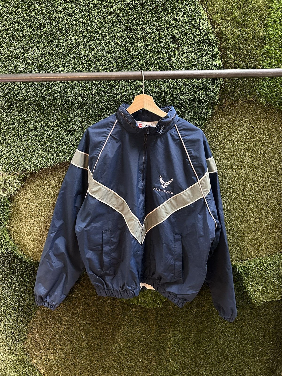 Vintage Vintage US Air Force Zip-up Jacket Size XL Size US XL / EU 56 / 4 - 1 Thumbnail