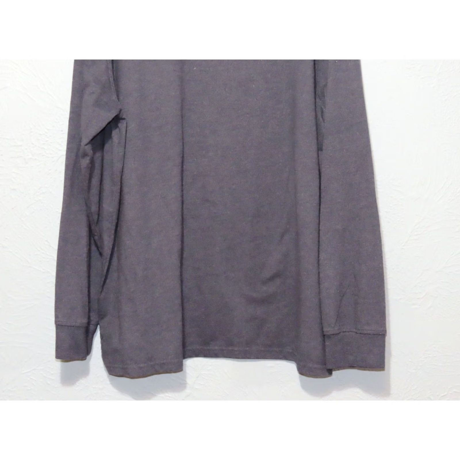 Vintage Woolrich Men's Long Sleeve Pocket TShirt Dark Gray XL Crew Neck Knit Regular Vintage: No Size US XL / EU 56 / 4 - 8 Thumbnail