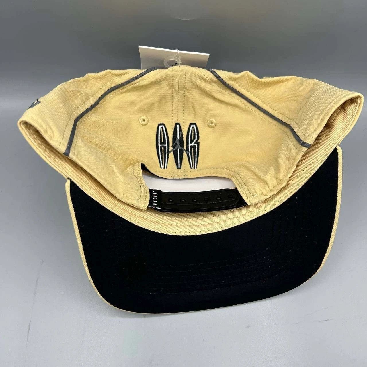 Jordan Brand Air Jordan Hat Men Yellow Embroidered Nike Pro Snap Back Cap Size ONE SIZE - 4 Thumbnail