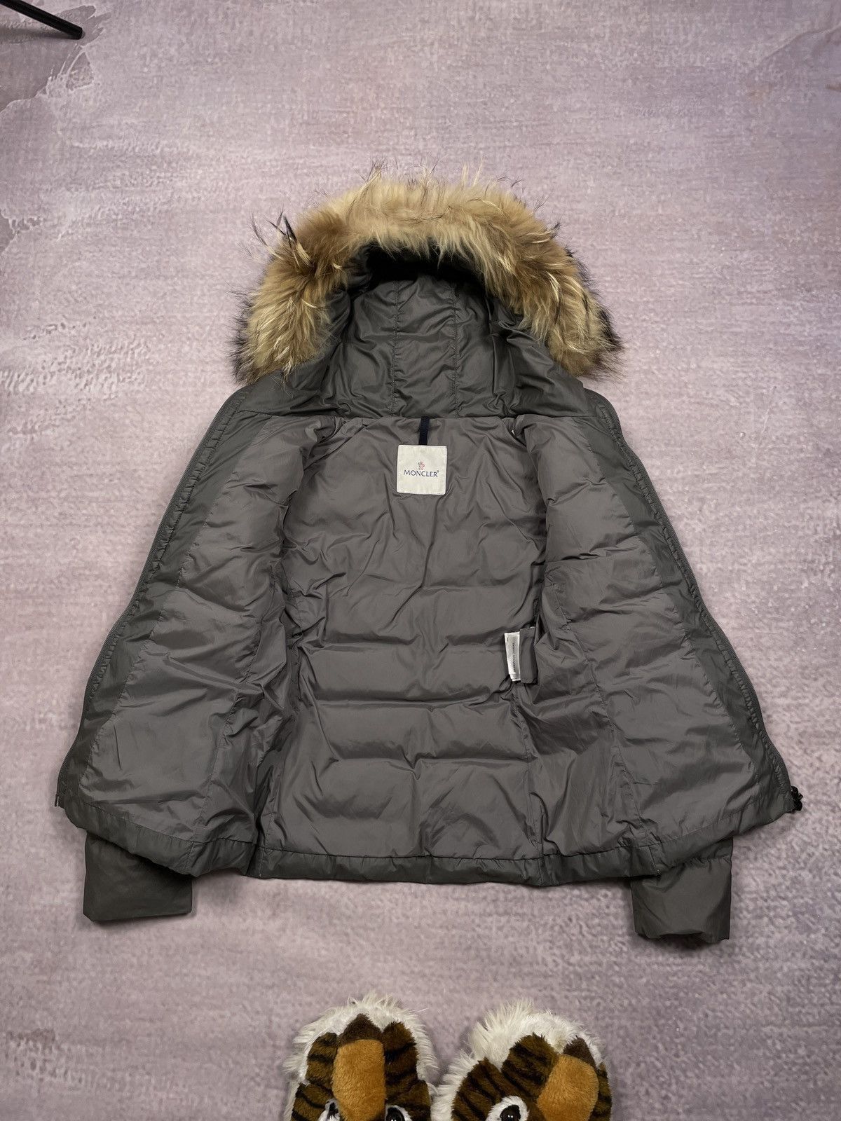 Moncler Vintage Moncler Down Jacket Real Fur Hood Women Size S / US 4 / IT 40 - 13 Thumbnail
