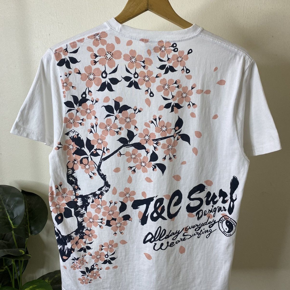 Vintage Y2K T&C Surf Skate Sakura Bloom Rare Graphic T Shirt Size US M / EU 48-50 / 2 - 2 Thumbnail