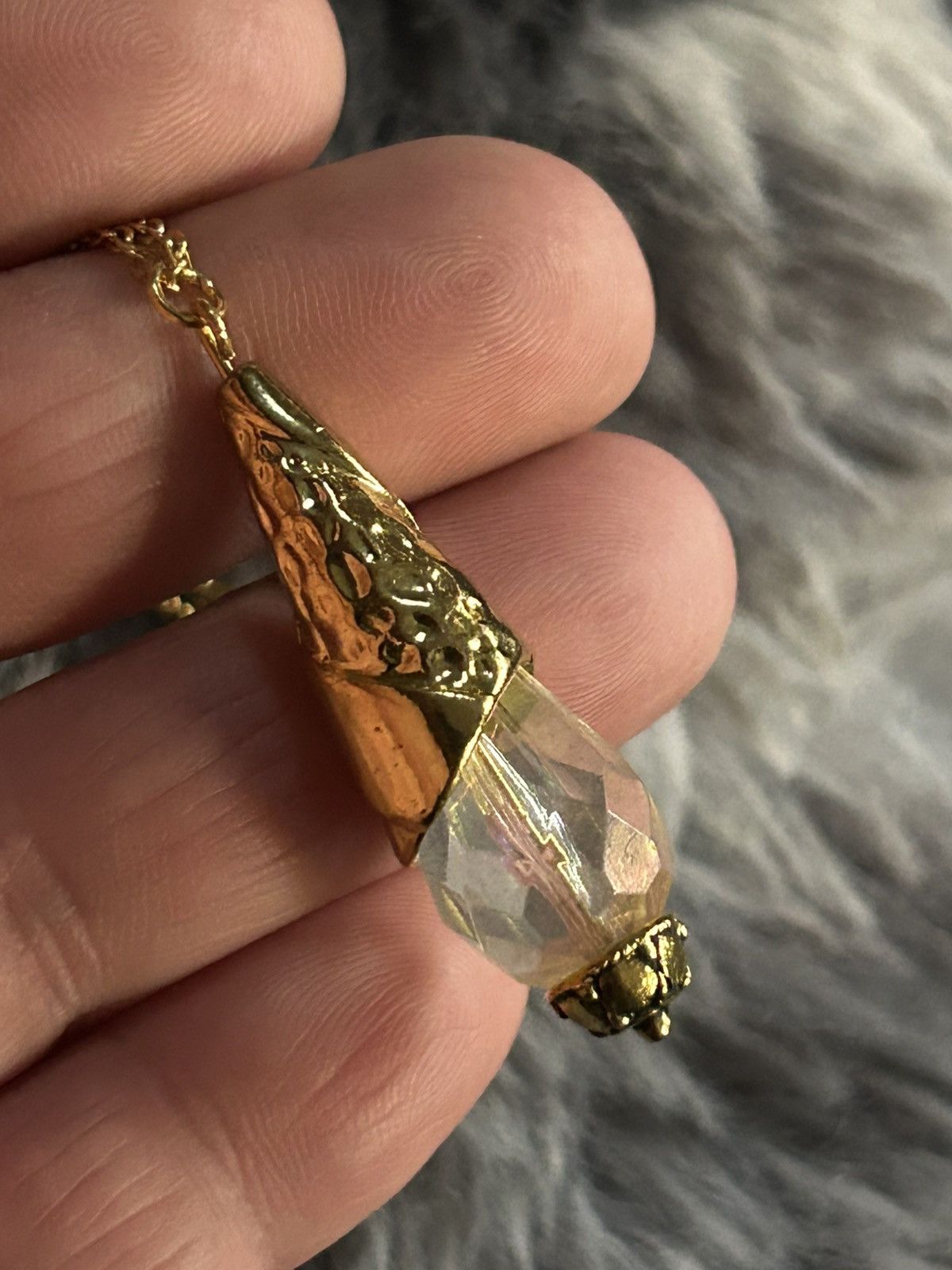Handmade Handcrafted vintage gold cap aurora borealis necklace Size ONE SIZE - 7 Thumbnail