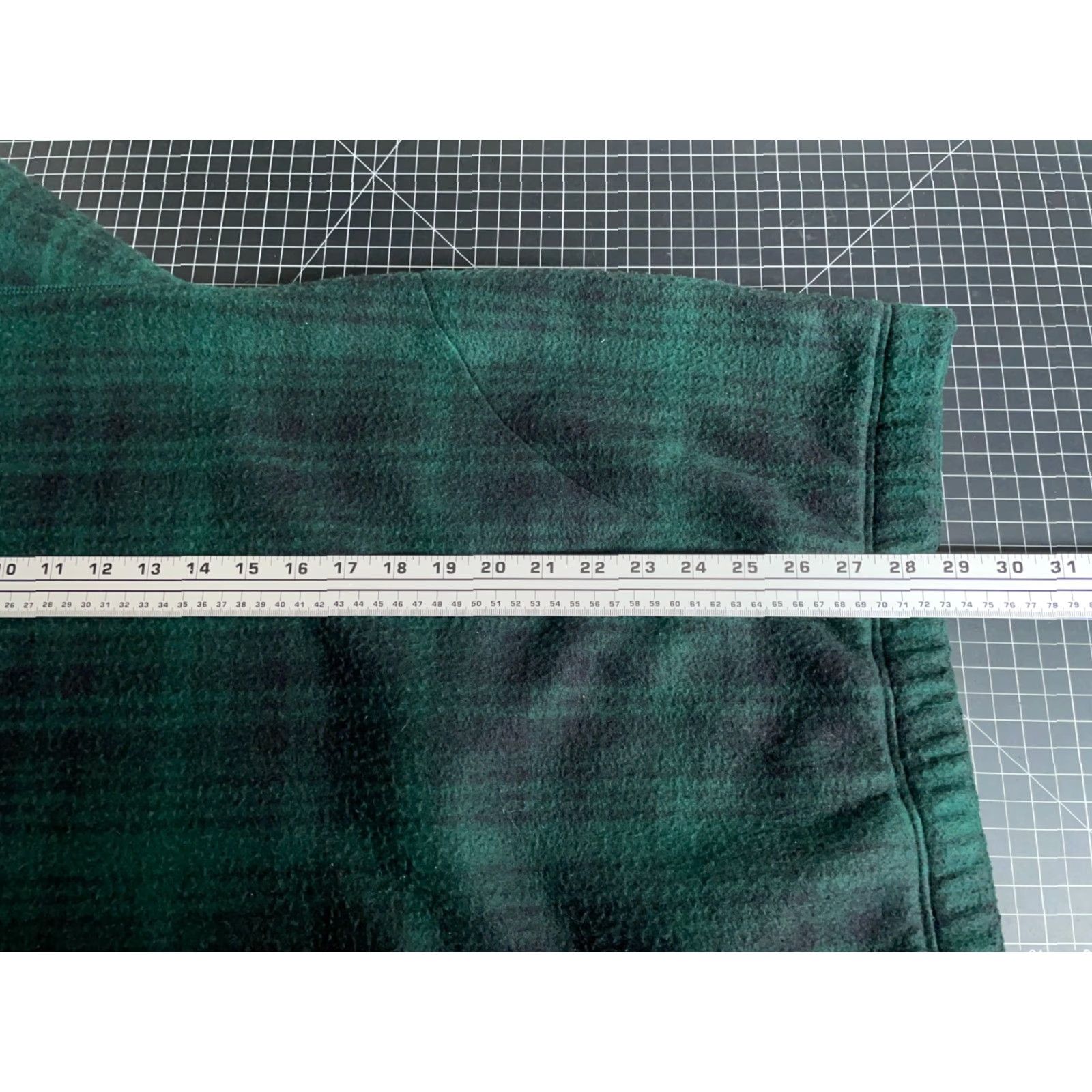 Bugle Boy VINTAGE Bugle Boy 1/4 Zip Fleece Jacket Plaid Green Adult Large Oversized Unlined 90s Grunge Casual Mens Size US L / EU 52-54 / 3 - 6 Thumbnail