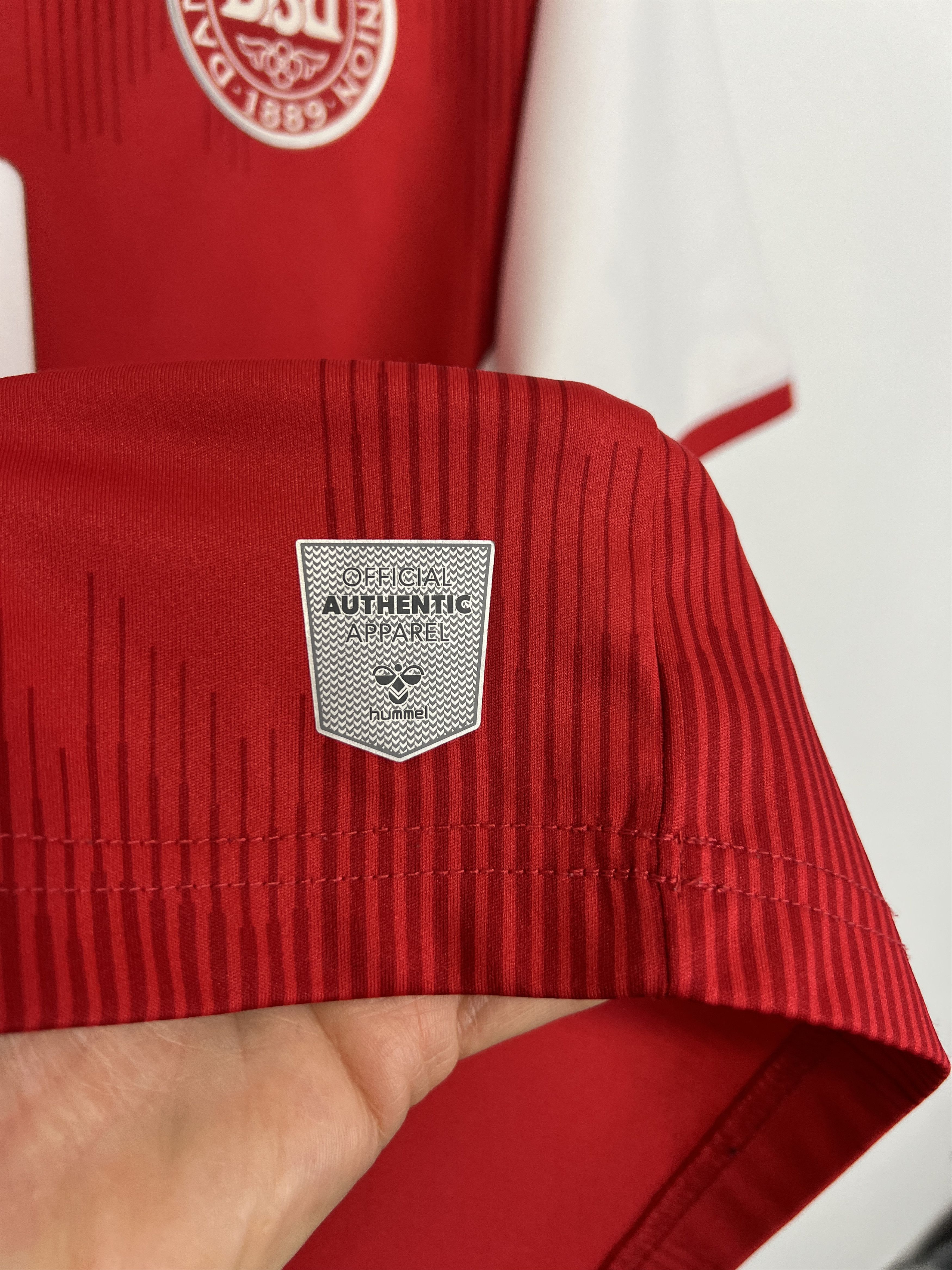 Hummel Denmark football shirt Soccer #19 Wind Jersey Trikot Rare Size US XL / EU 56 / 4 - 5 Thumbnail