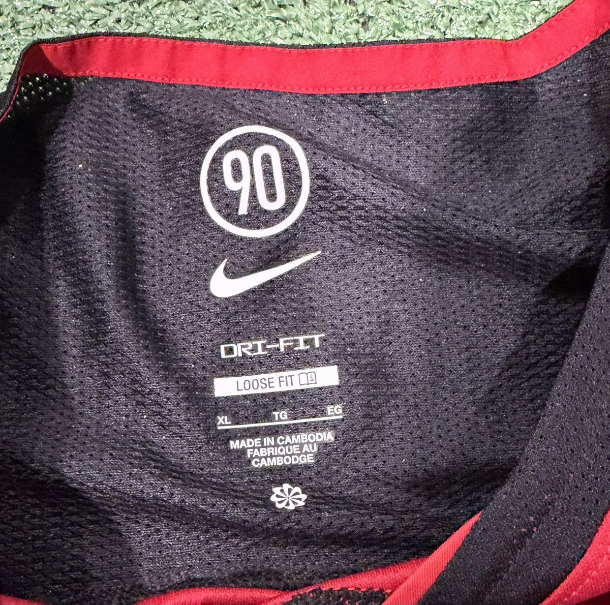 Nike NWT Nike Total 90 Red Black Soccer Futbol Jersey Men’s Size US XL / EU 56 / 4 - 3 Thumbnail