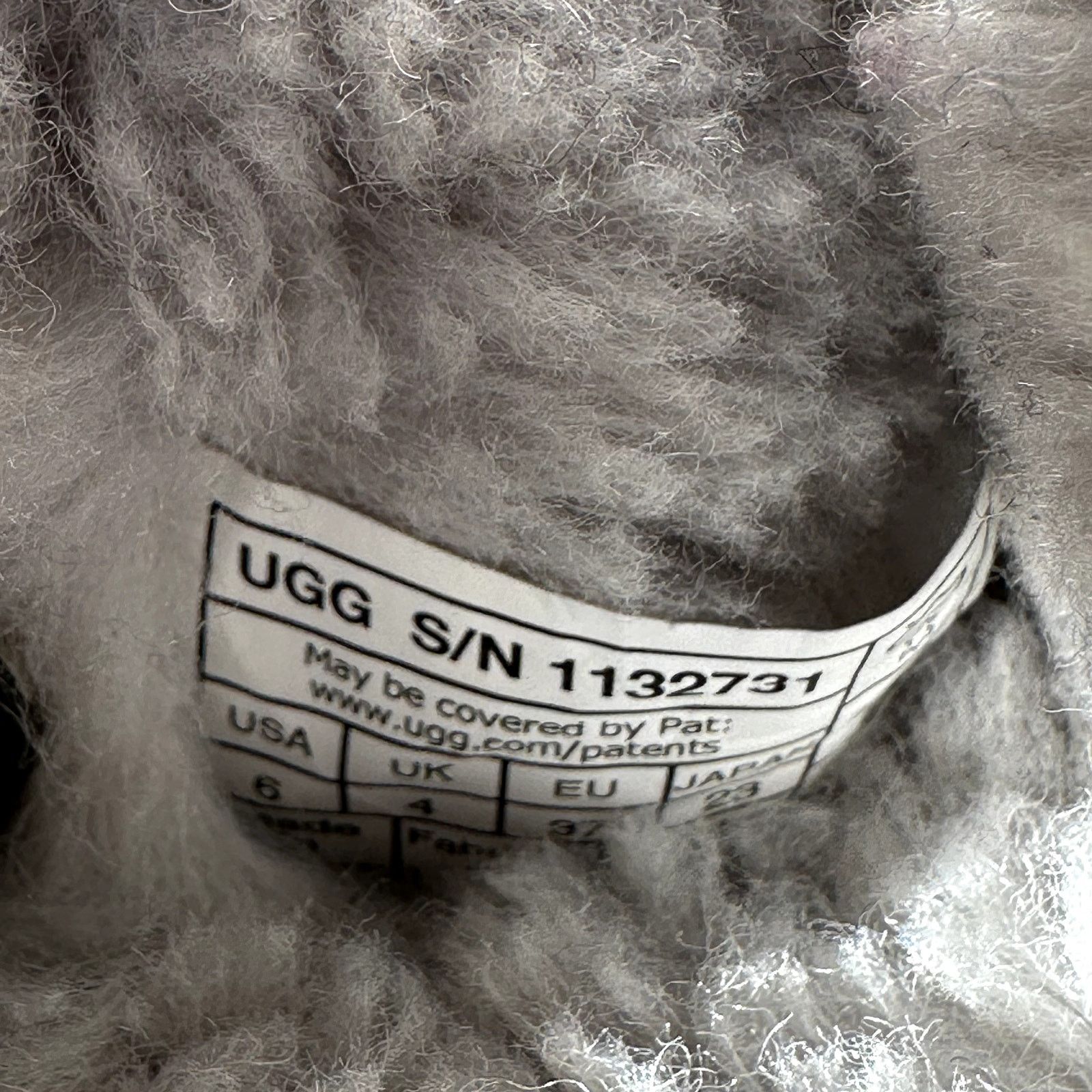 Ugg UGG Bailey Bow Glisten Boots Mid Shearling Suede Metallic 6 Size US 6 / IT 36 - 5 Thumbnail