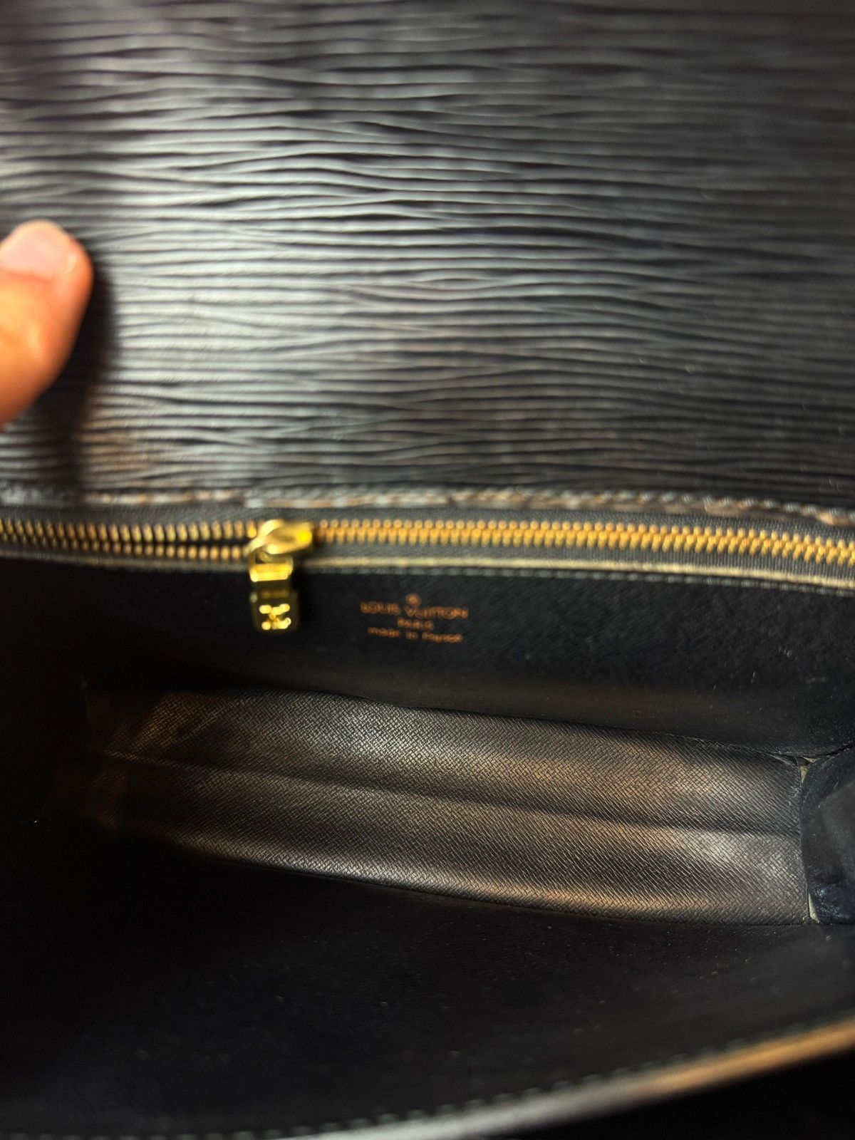 Louis Vuitton LOUIS VUITTON EPI SERIE DRAGONNE CLUTCH BAG Size ONE SIZE - 11 Thumbnail