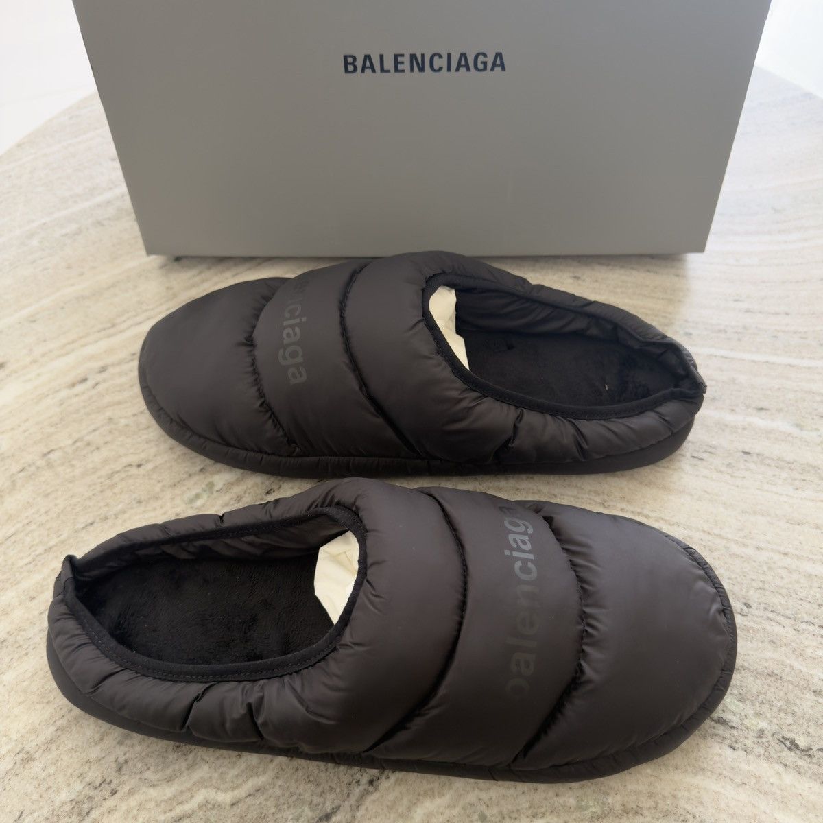 Balenciaga Balenciaga Alaska Slipper Nylon/Fleece 🚫READ DESCRIPTION🚫 Size US 11 / EU 44 - 2 Thumbnail