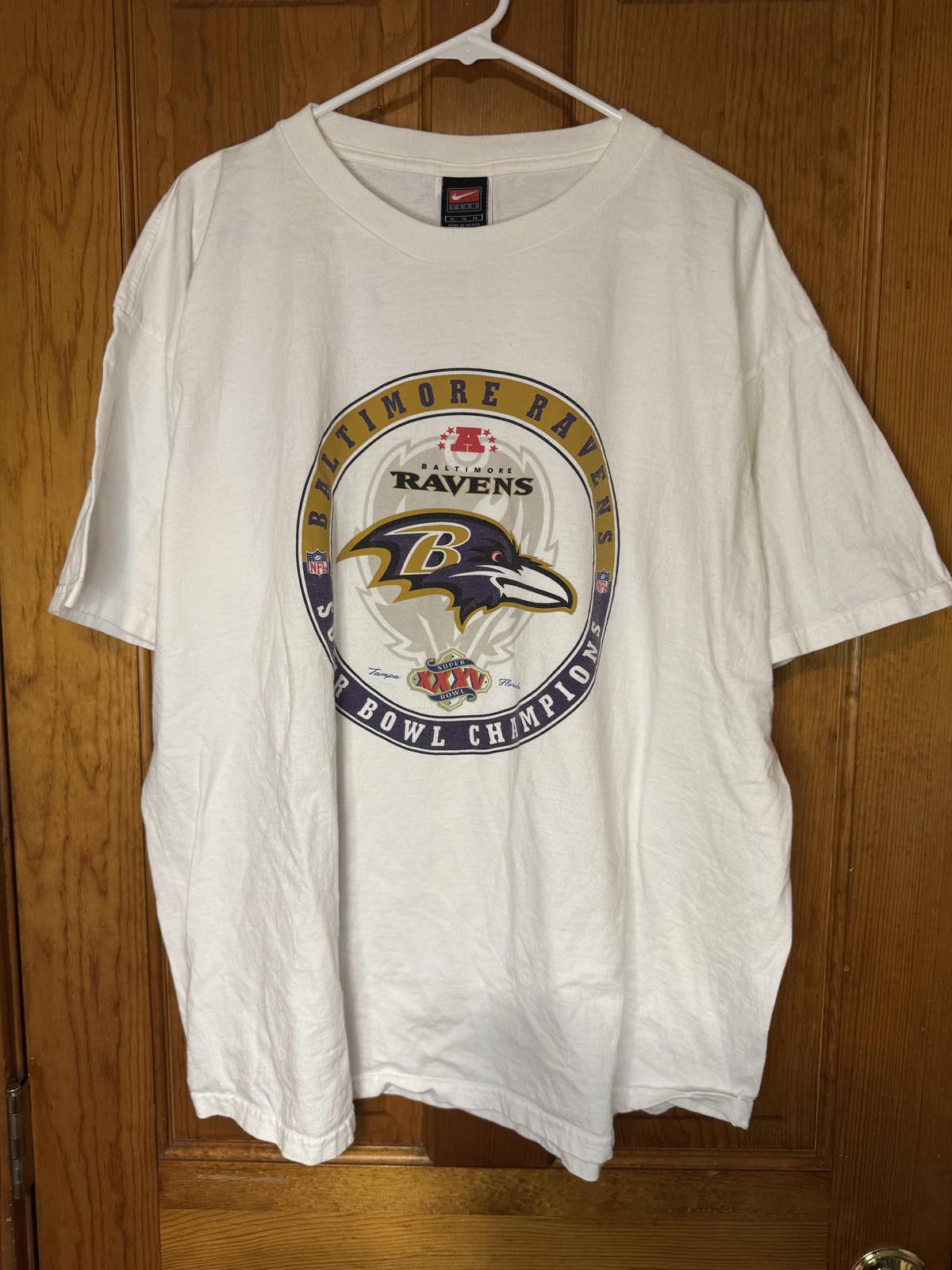 Nike Nike Team Baltimore Ravens Super Bowl Champions White TShirt Size US XL / EU 56 / 4 - 1 Thumbnail