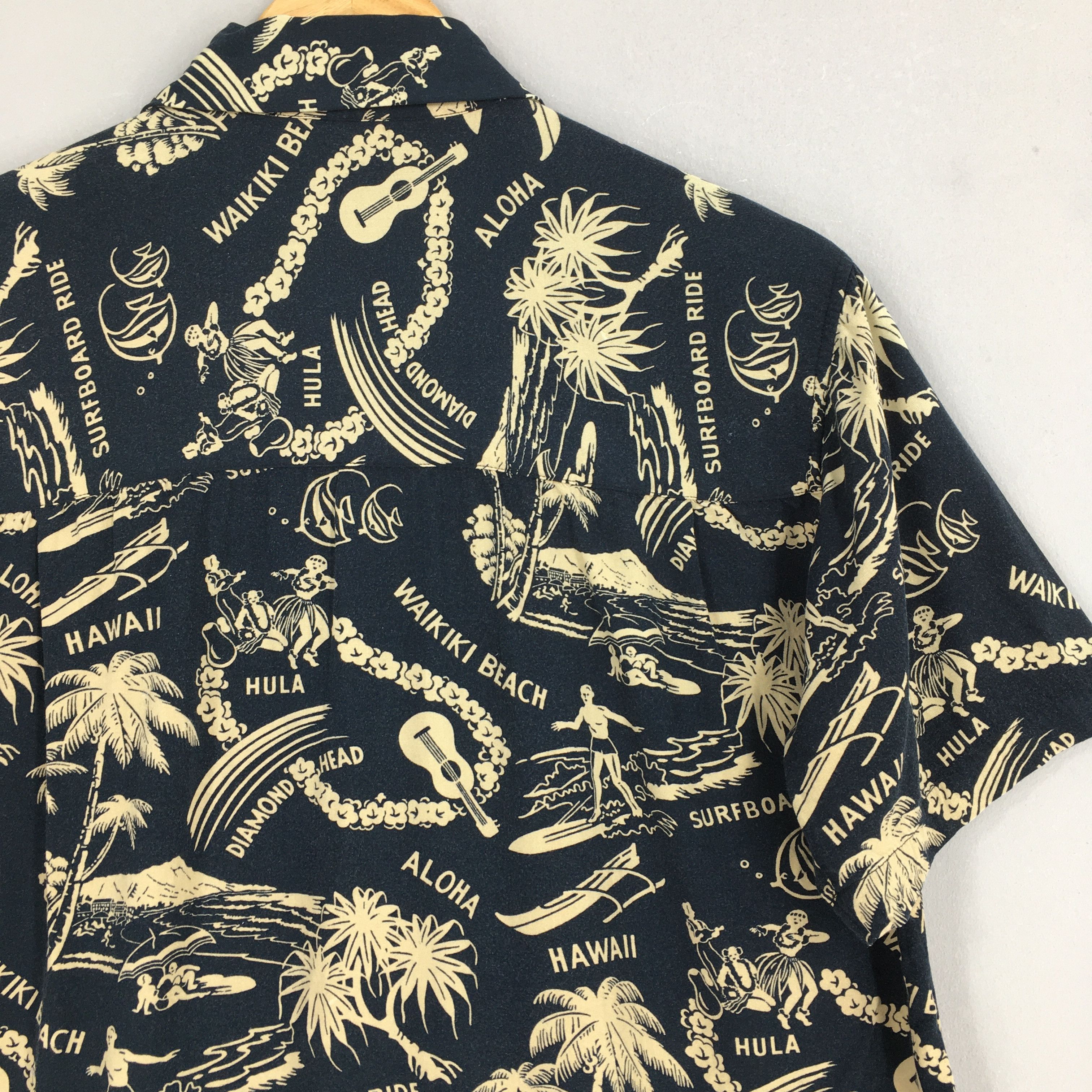 Life's a Beach Vintage Bear Waikiki Beach Surfing Ukulele Beach Shirt M Size US M / EU 48-50 / 2 - 9 Thumbnail