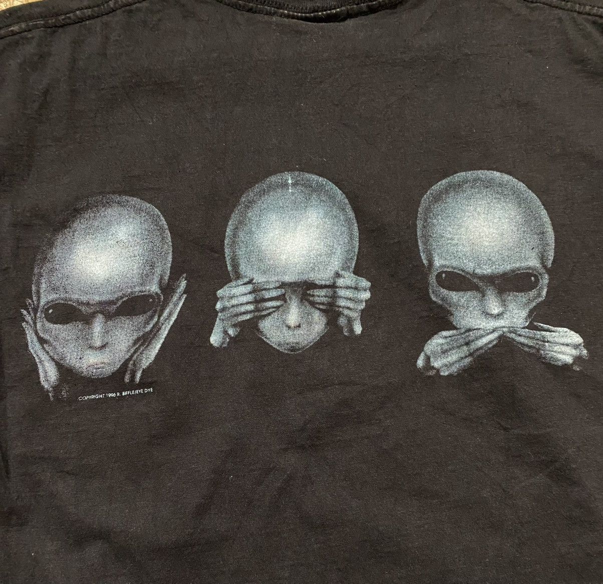 Alien Workshop Vintage 1996 Alien Workshop Alienated Black Tee Shirt XL Size US L / EU 52-54 / 3 - 4 Thumbnail