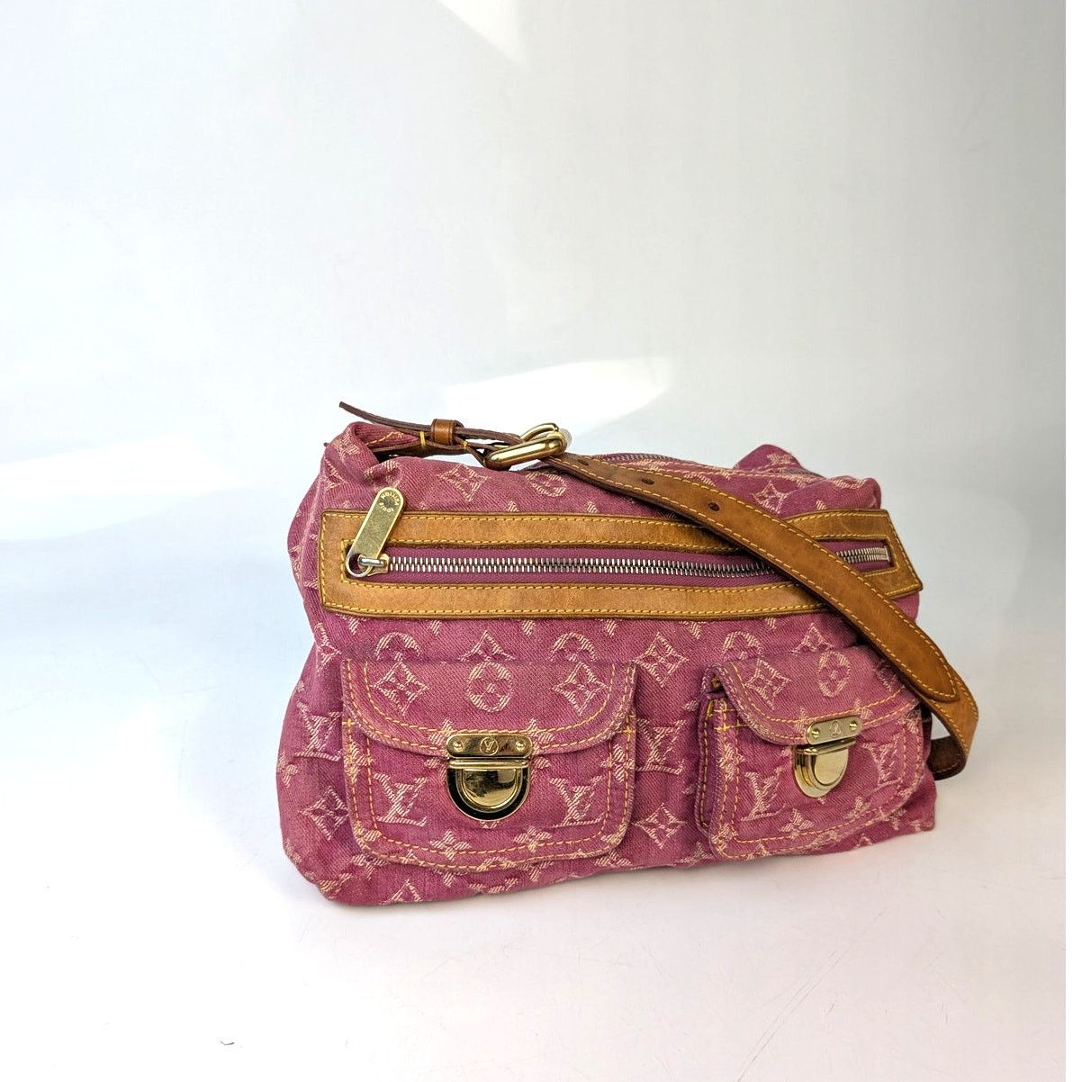 Louis Vuitton Louis Vuitton Fuchsia Denim Monogram Denim Baggy PM Size ONE SIZE - 3 Thumbnail