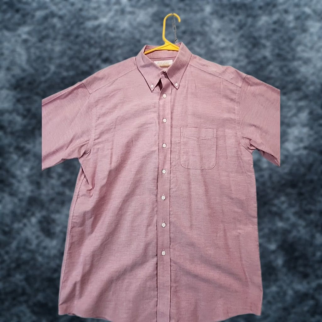 Roundtree & Yorke VINTAGE Roundtree & Yorke Gold Label Dress Shirt Red Chambray 16 33 Long Sleeve Button-Down Non-Iron Regular Mens Size 42R - 1 Thumbnail