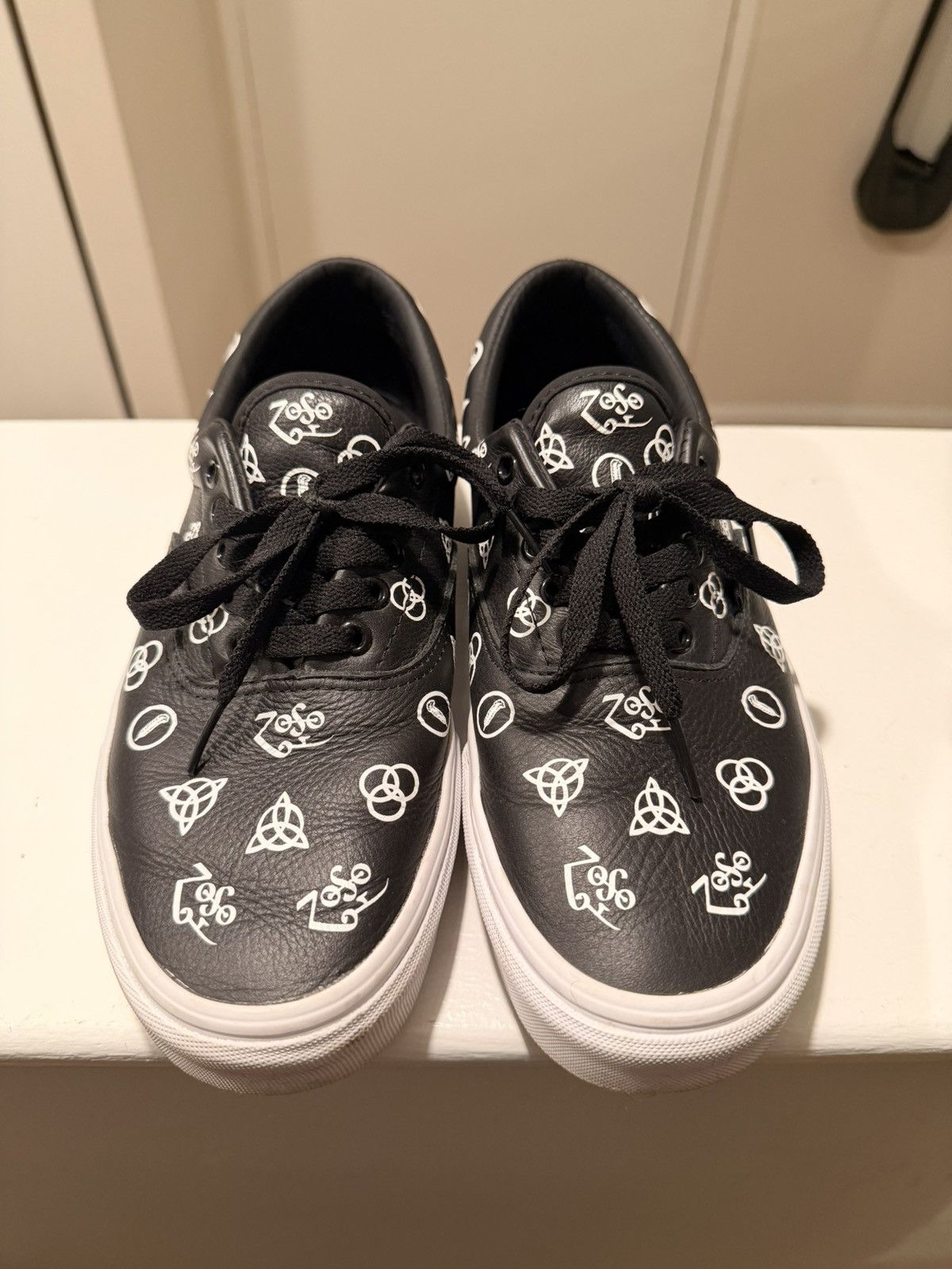 Vans Era Led Zeppelin Collaboration Size US 9.5 / EU 42-43 - 1 Thumbnail