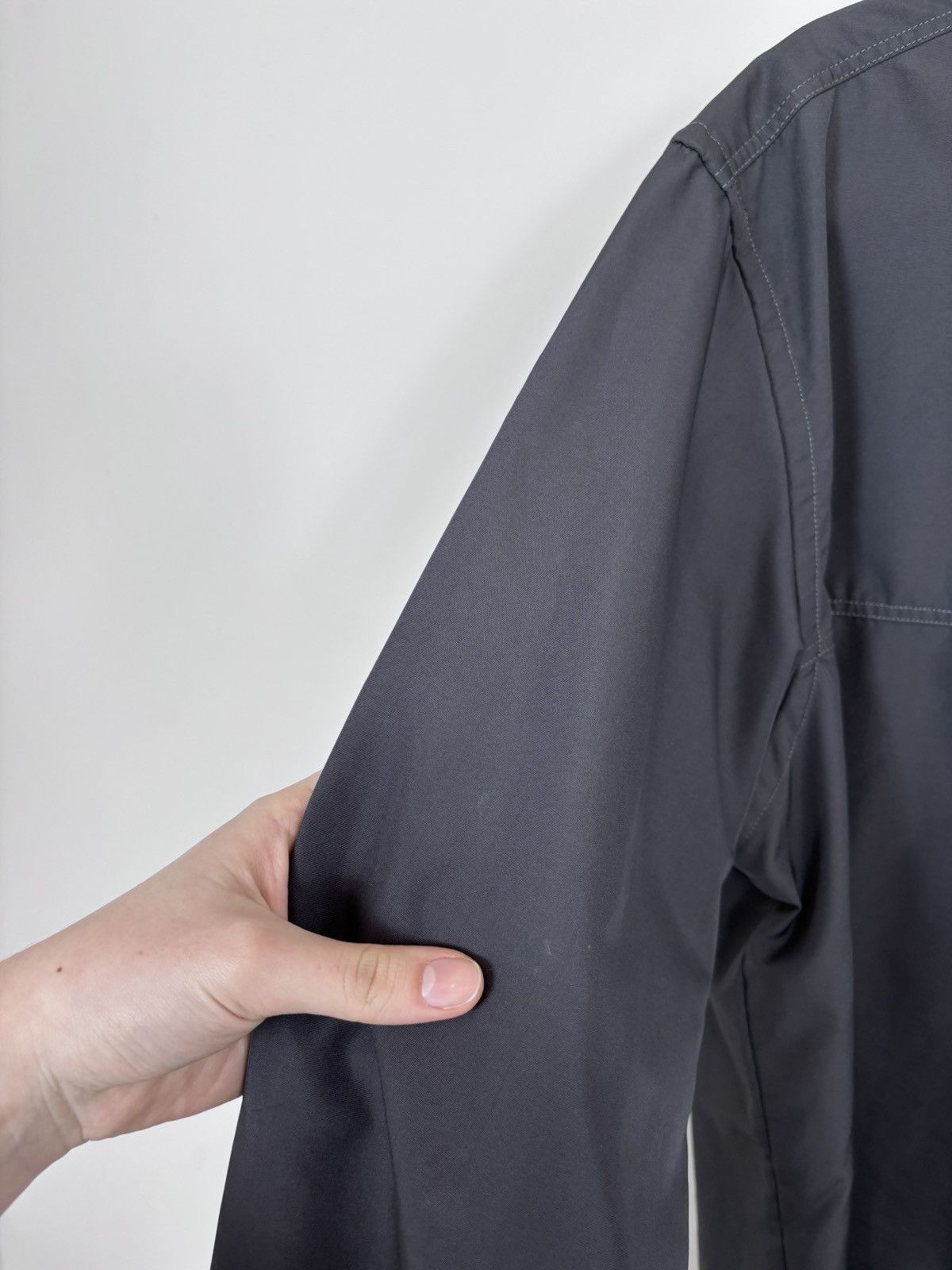 Trussardi Vintage Trussardi Jeans Men’s Navy Grey Long Sleeve Shirt Size US L / EU 52-54 / 3 - 9 Thumbnail