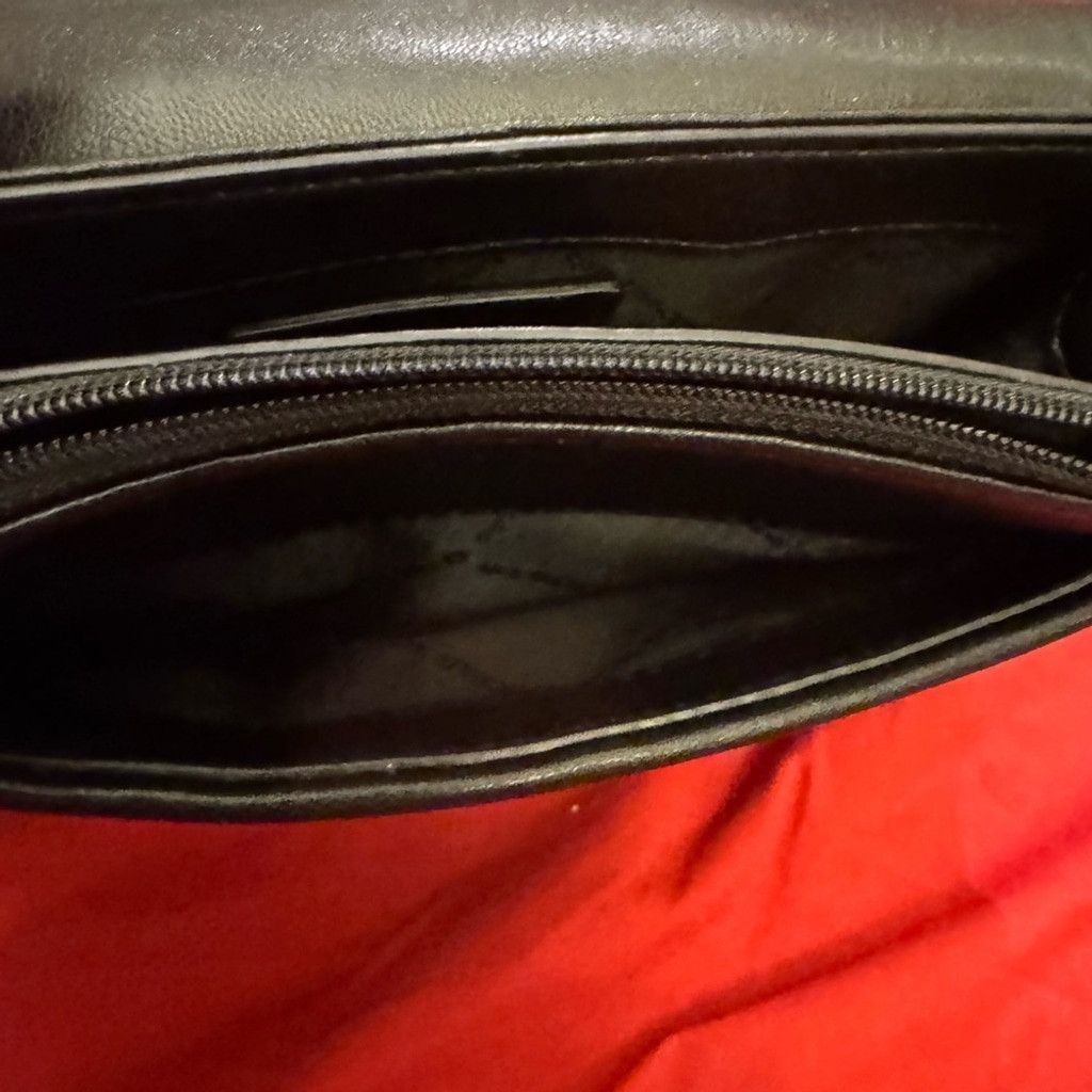 Michael Kors Michael Kors Quilted Black Crossbody Bag Size ONE SIZE - 6 Thumbnail