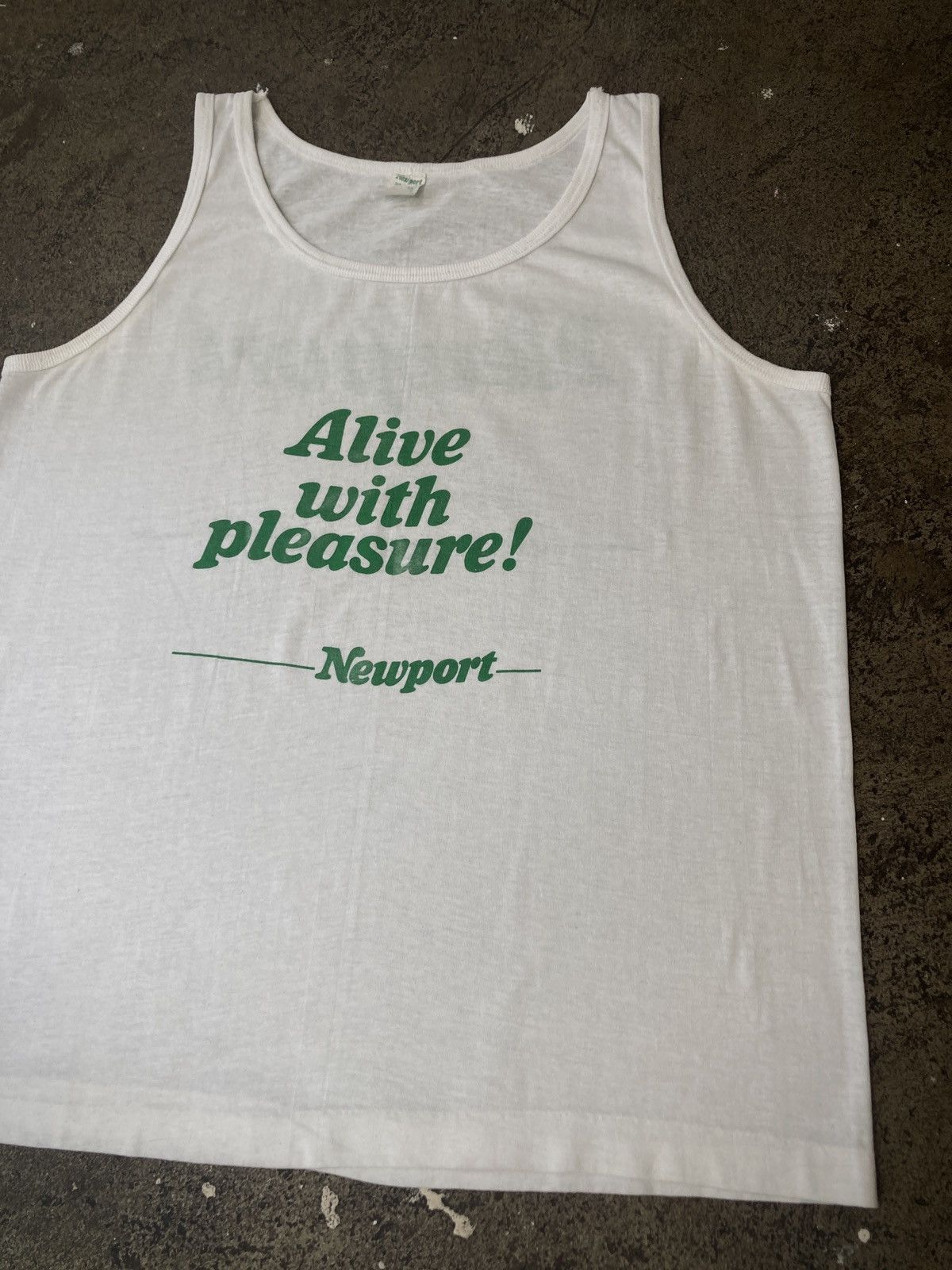 Vintage Vintage 90s Newport Cigarettes Tank Top Size US L / EU 52-54 / 3 - 2 Thumbnail