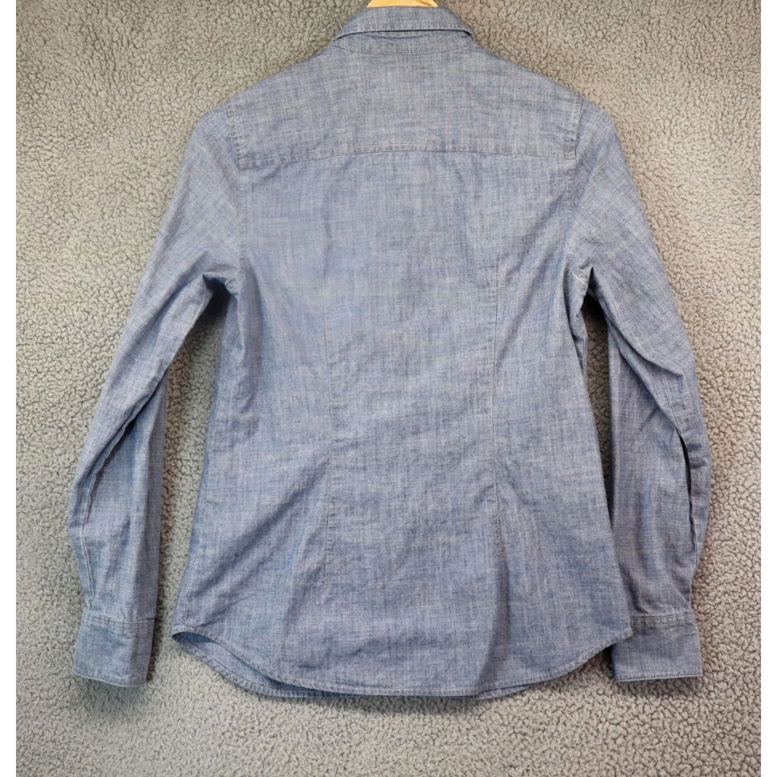 Vineyard Vines Vineyard Vines Shirt Chambray Button Up Womens Size 2 Blue Shirt Size XS / US 0-2 / IT 36-38 - 6 Thumbnail