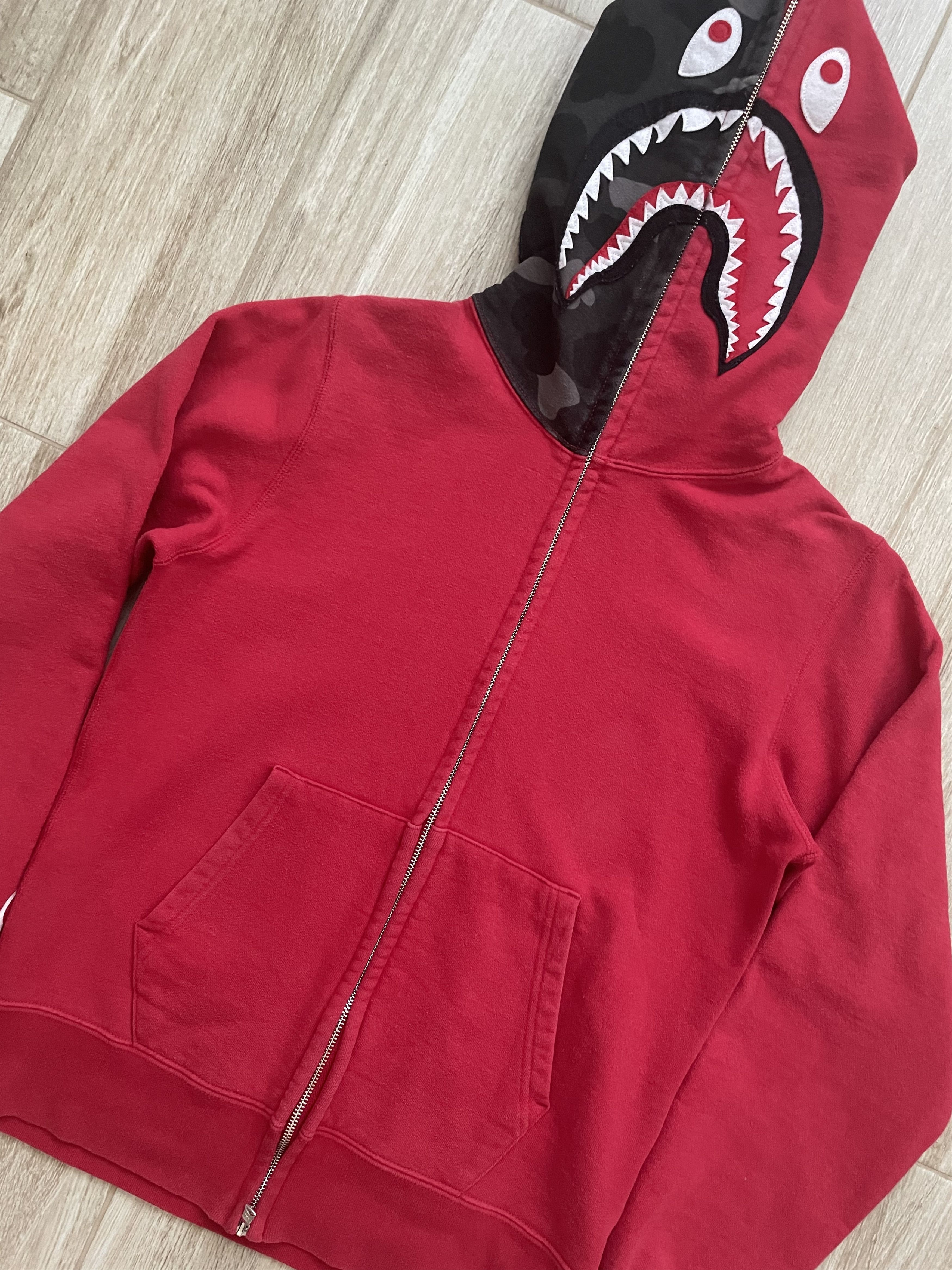 Bape Bape Shark Zip Hoodie Size US S / EU 44-46 / 1 - 2 Thumbnail