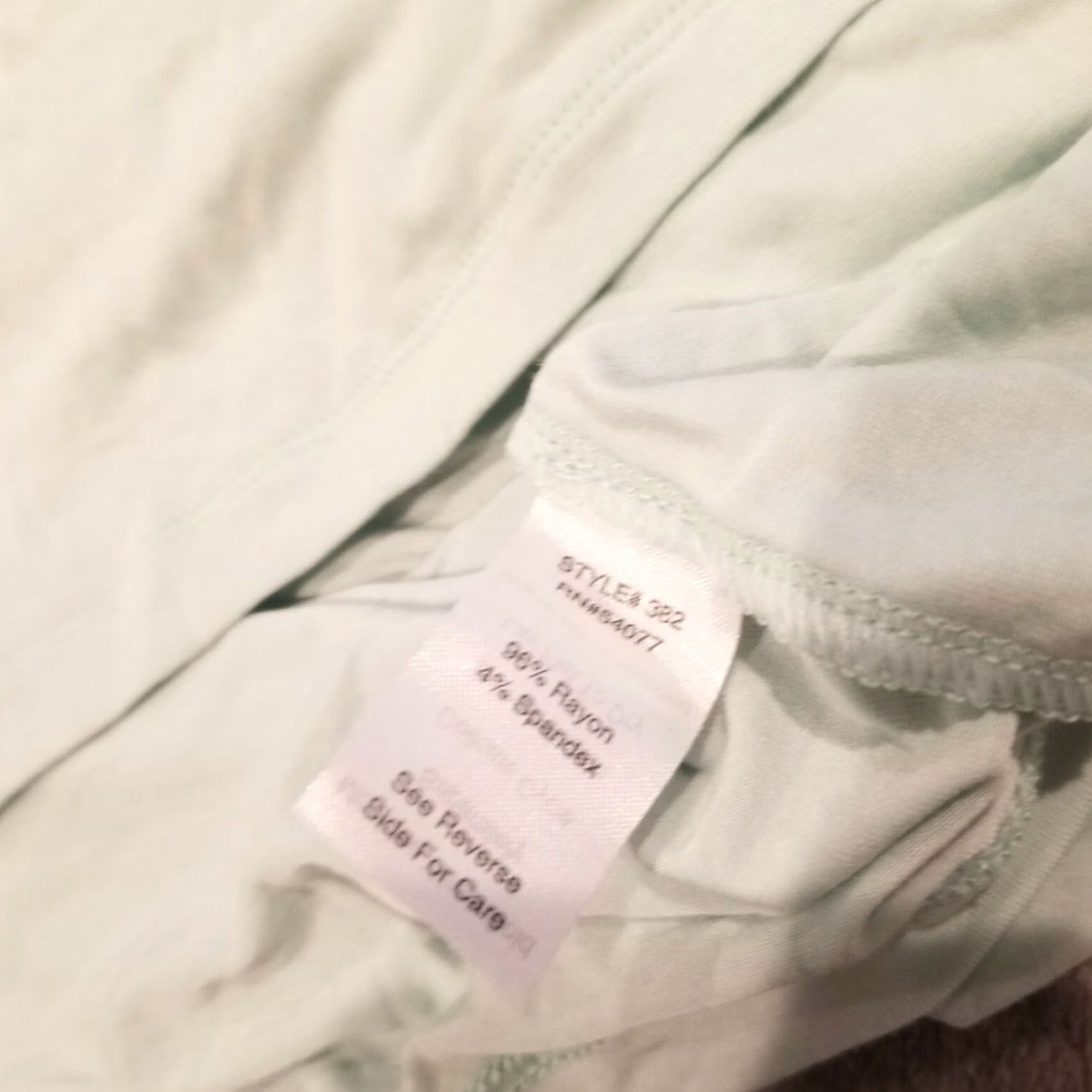 Vintage CAbi 382 Womens Flip It Tee Short Sleeve Top Size Medium Almond Green Shirt Womens Medium Green 90s (if applicable) Size M / US 6-8 / IT 42-44 - 4 Thumbnail