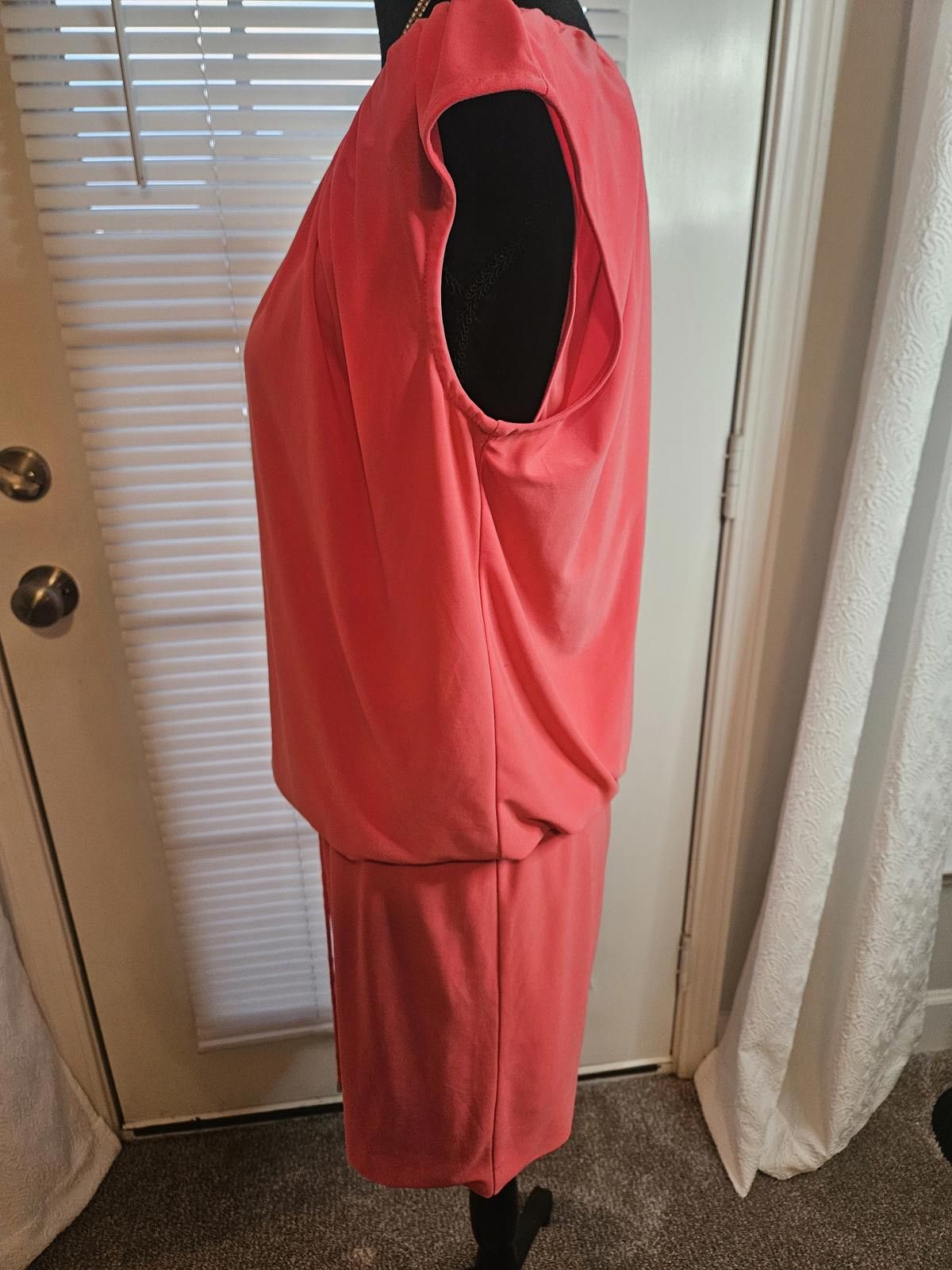 Designer Taylor Coral Dress with Adjustable Drawstring waist Size M / US 6-8 / IT 42-44 - 2 Thumbnail