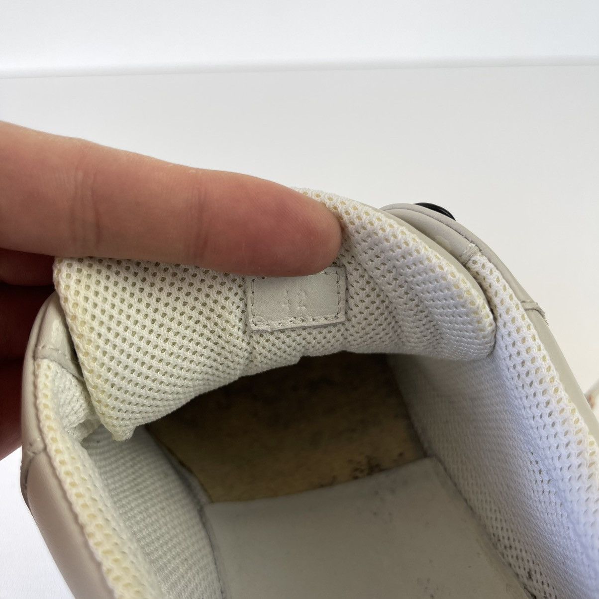 Bottega Veneta Bottega Veneta Intrecciato Low Top Leather Sneakers White Size US 9 / EU 42 - 11 Thumbnail