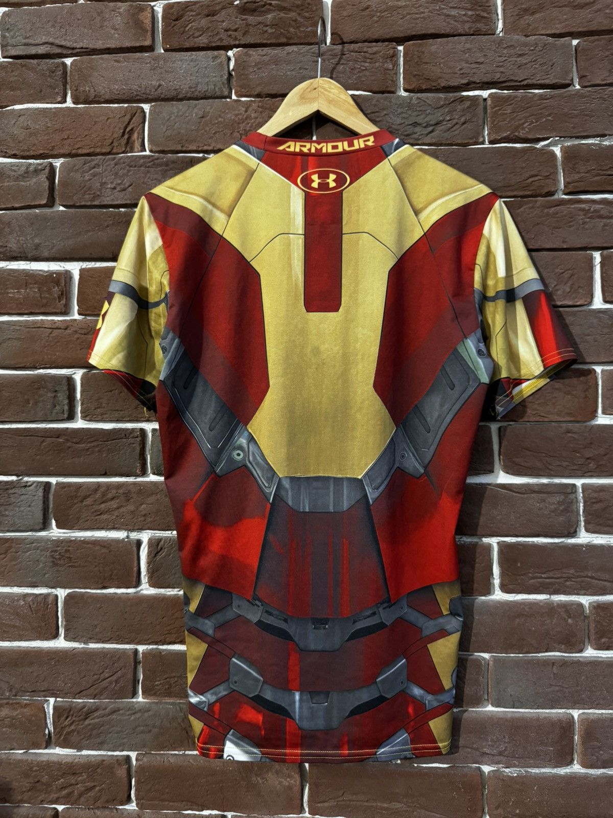 Marvel Comics Mens Gym Top Under Armour Marvel Ironman Jersey Shirt Size US L / EU 52-54 / 3 - 2 Thumbnail