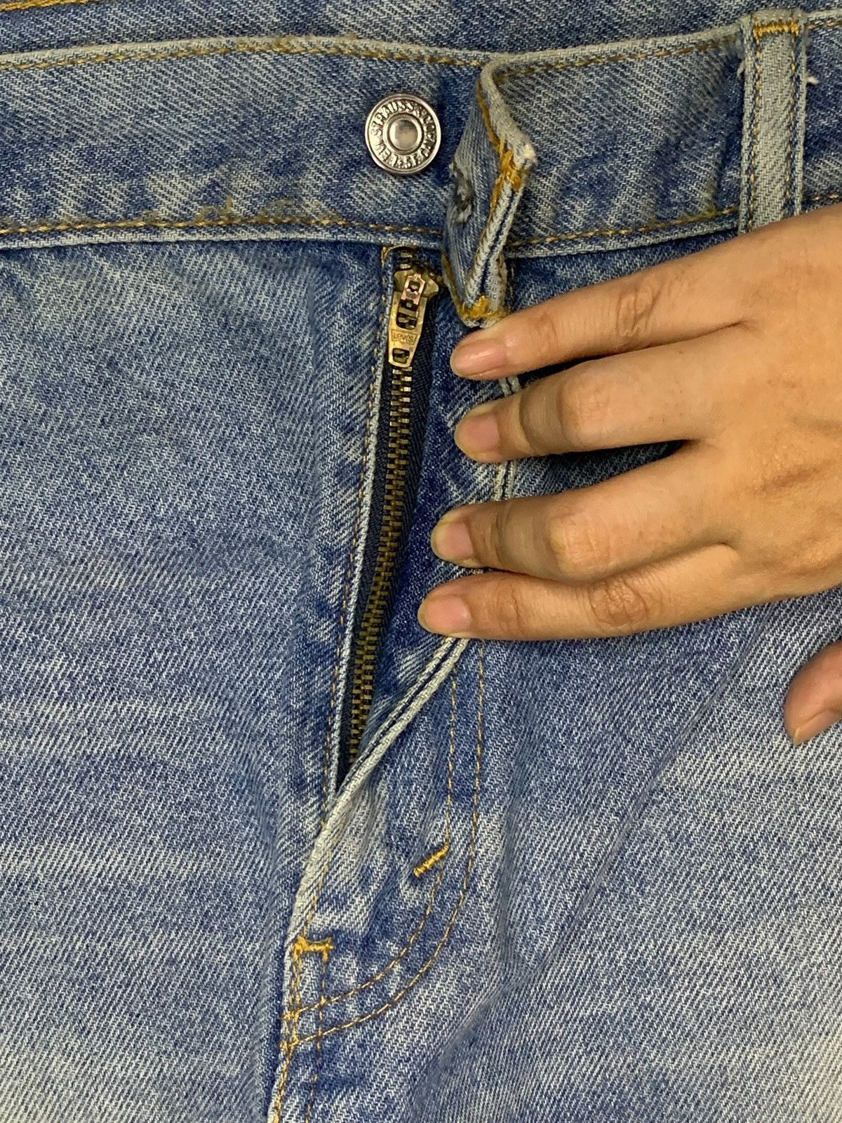 Levi's Vintage 90s Levis 517 Bootcut Blue Denim Style Jeans Size US 35 - 3 Thumbnail