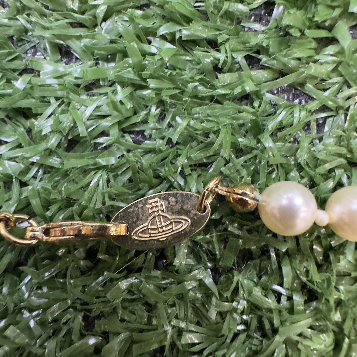 Vivienne Westwood Vivienne Westwood Pearl Gold Choker Necklace Bas Relief Orb Size ONE SIZE - 4 Thumbnail