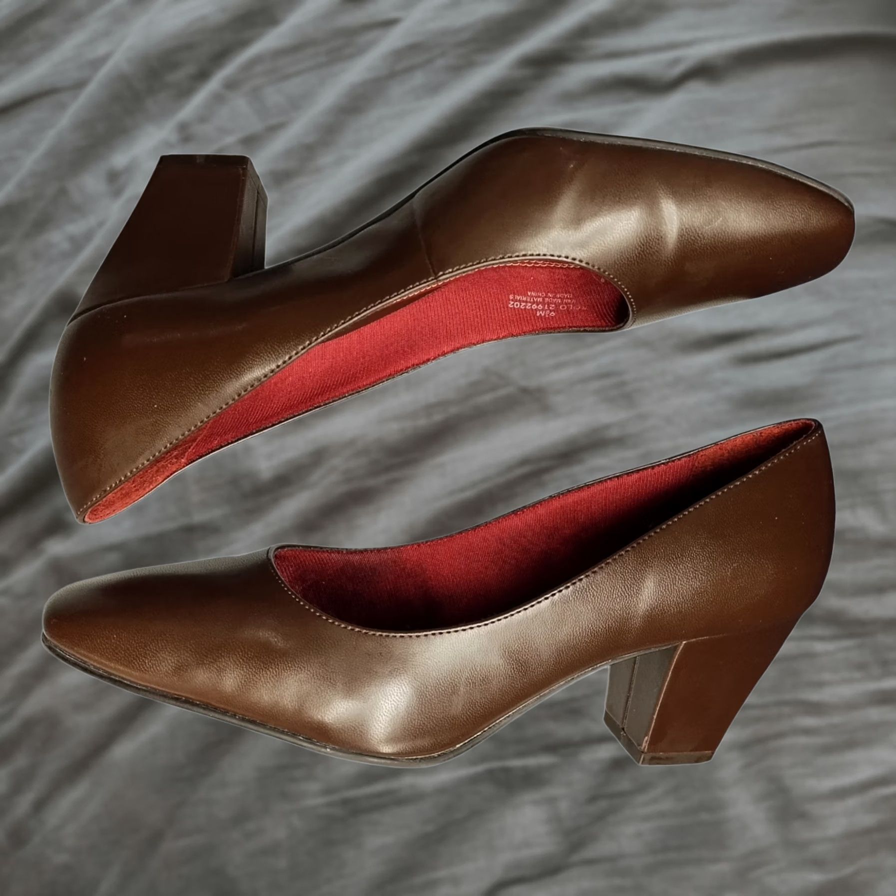 Vintage LifeStride Solo Pump Womens Size 9.5M Brown Synthetic Square Toe Slip On Pump Size US 10 / IT 40 - 1 Thumbnail
