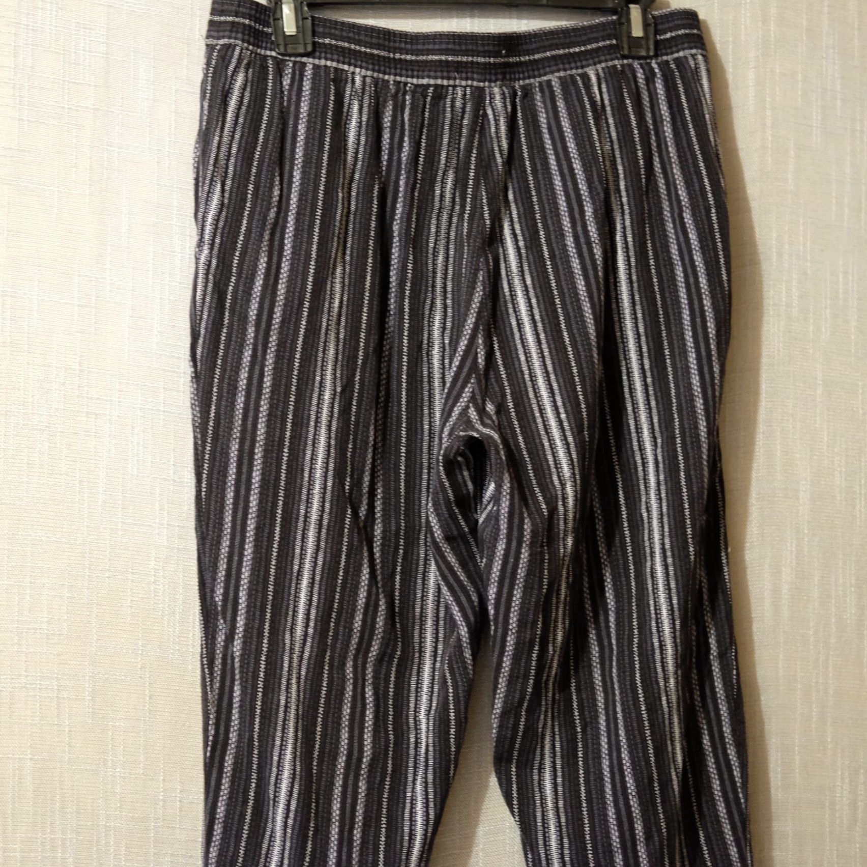 Jessica Simpson Jessica Simpson Capri Pants Womens M Black/White Striped Pull-On Casual Shorts-Style Capris Size ONE SIZE - 7 Thumbnail