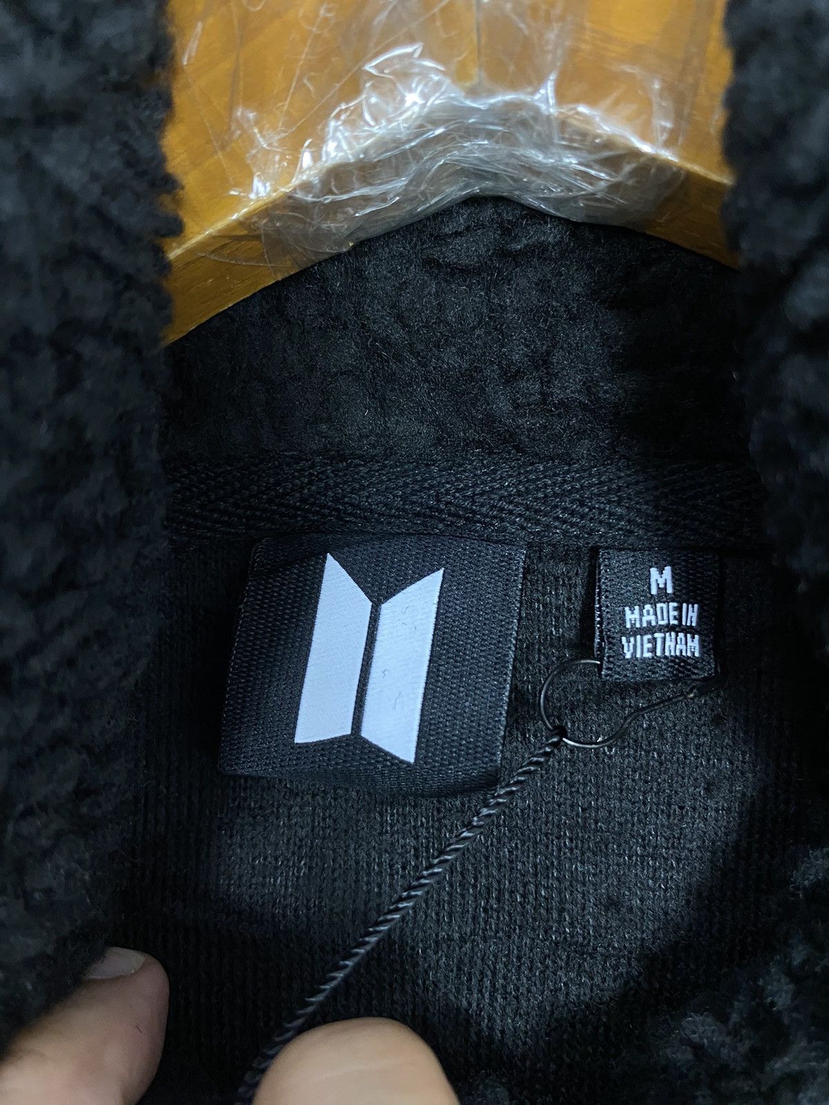 Other Rare‼️ BTS Mic Drop Sherpa Hoodie Deep Pile Size US S / EU 44-46 / 1 - 4 Thumbnail