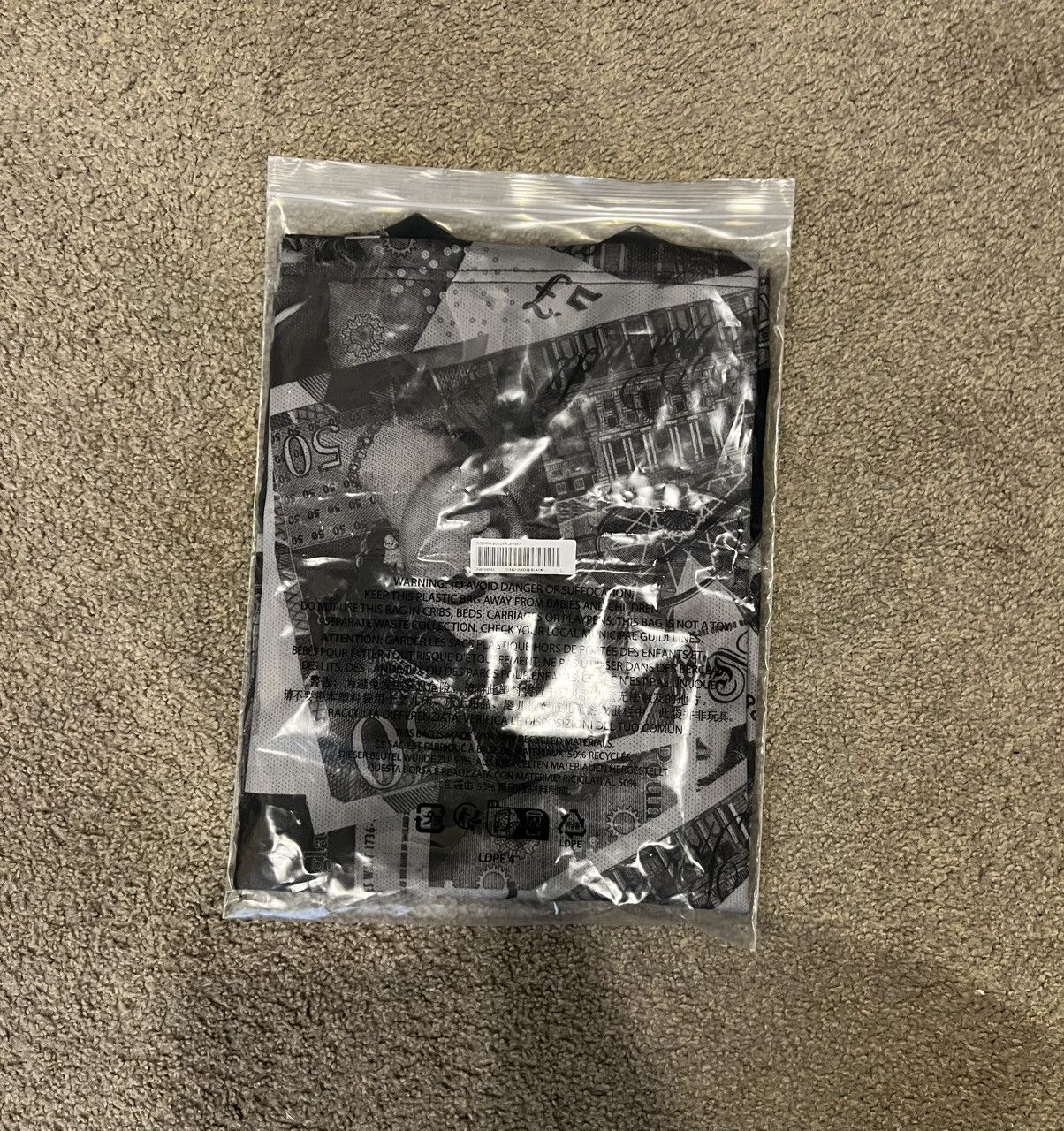 Supreme Supreme pounds soccer jersey large Size US L / EU 52-54 / 3 - 2 Thumbnail