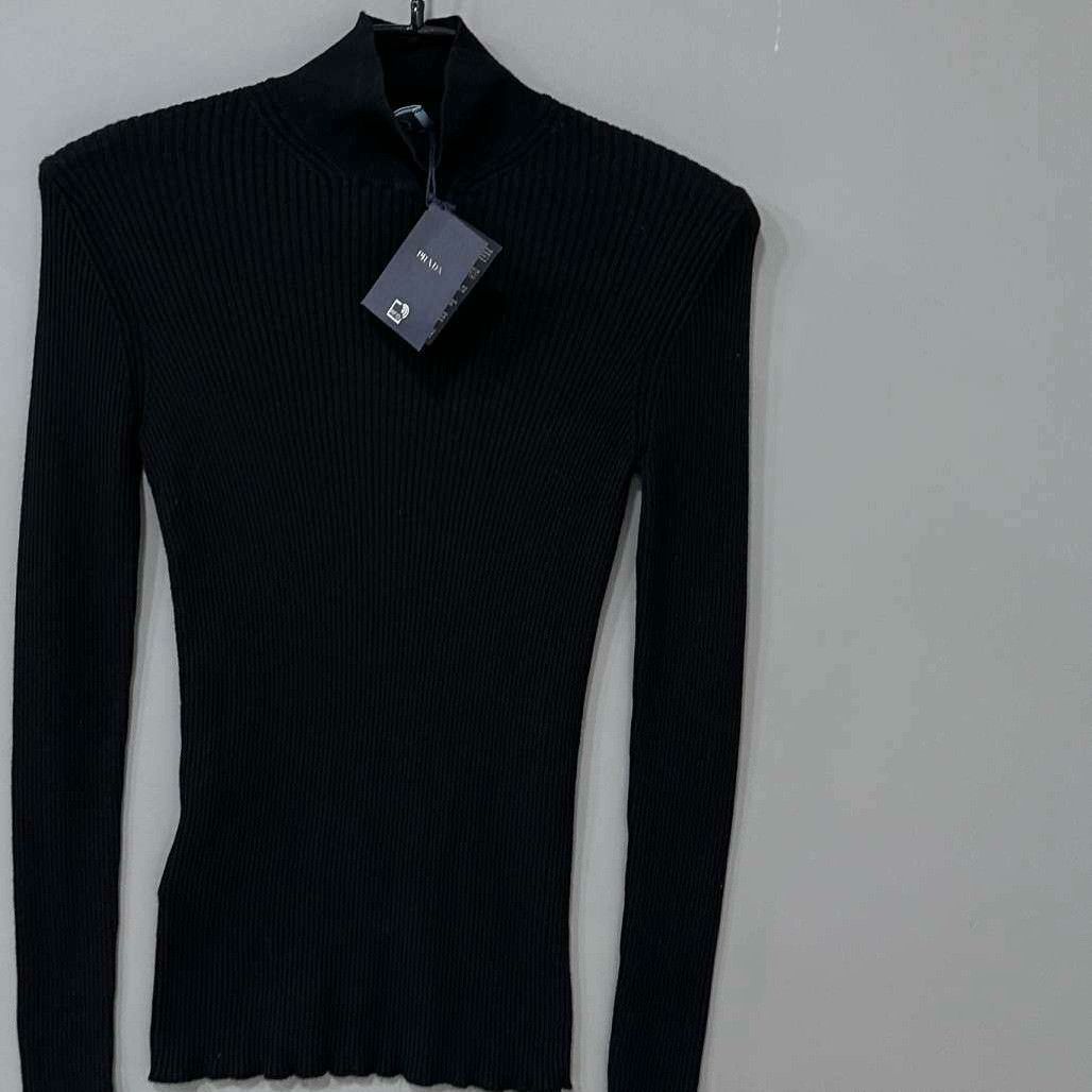 Prada Prada Black Sweater it_38 Women Size XS / US 0-2 / IT 36-38 - 1 Thumbnail