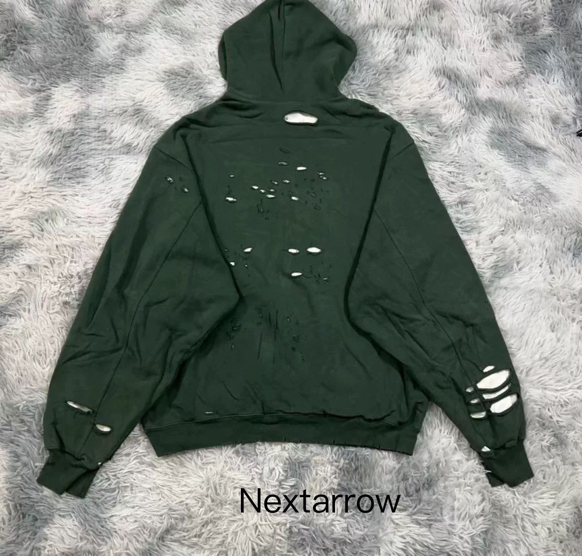 Balenciaga balenciaga Damaged hoodie 2410-Nextarrow Size US XS / EU 42 / 0 - 2 Thumbnail