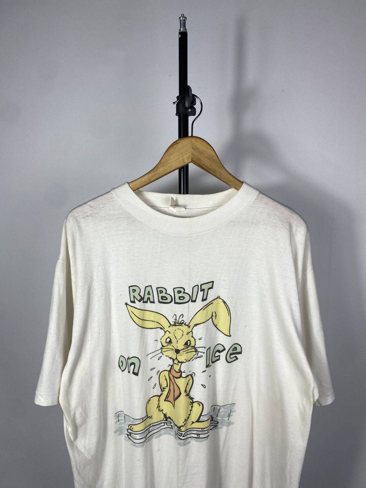 TEE JAYS Vintage 90s Animals Rabbit on Ice Y2K Tee Shirt Size US XXL / EU 58 / 5 - 5 Thumbnail