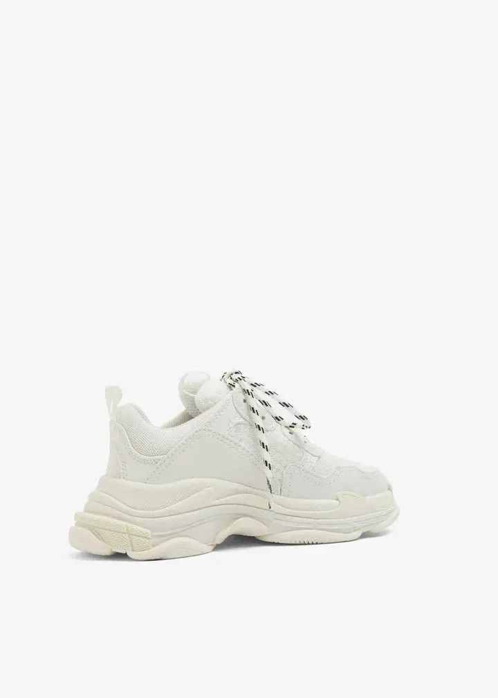 Balenciaga o1srvl11e0426 Size: KIDS 32 / Triple S Sneakers in White Size US 5 / EU 37 - 2 Thumbnail
