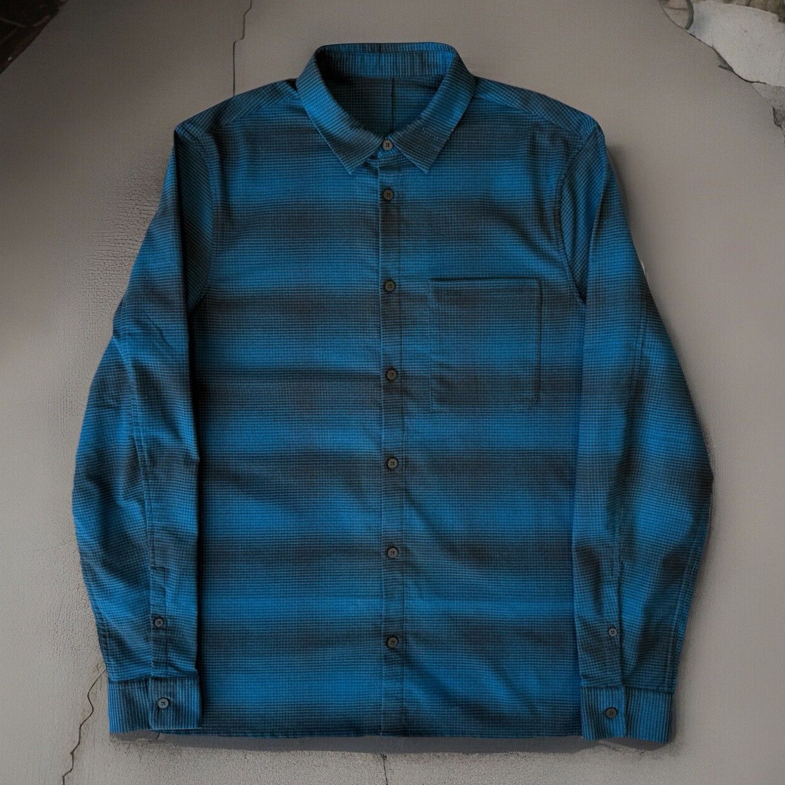 Lululemon Lululemon Mason Peak Flannel L Blue Black Casual Button Down Size US L / EU 52-54 / 3 - 1 Thumbnail