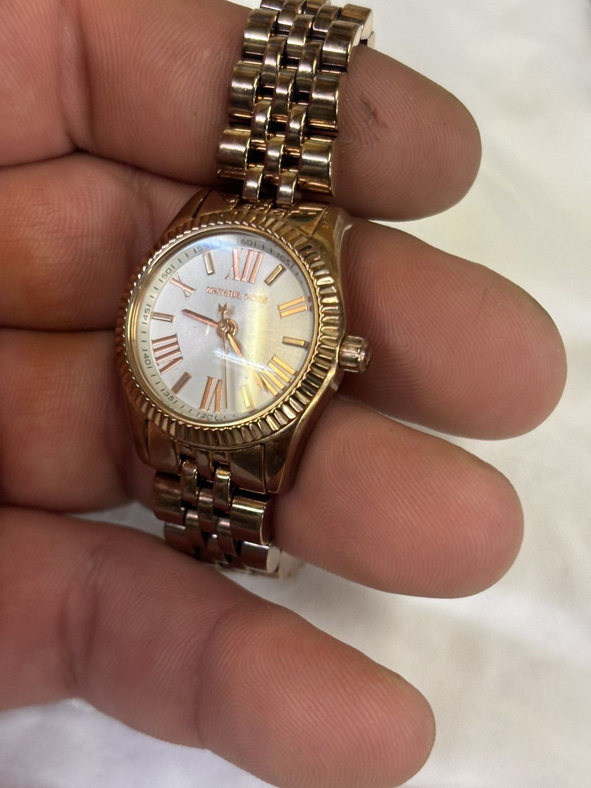 Michael Kors Michael Kors Lexington MK-3230 Women’s Watch! New Battery! Size ONE SIZE - 4 Thumbnail