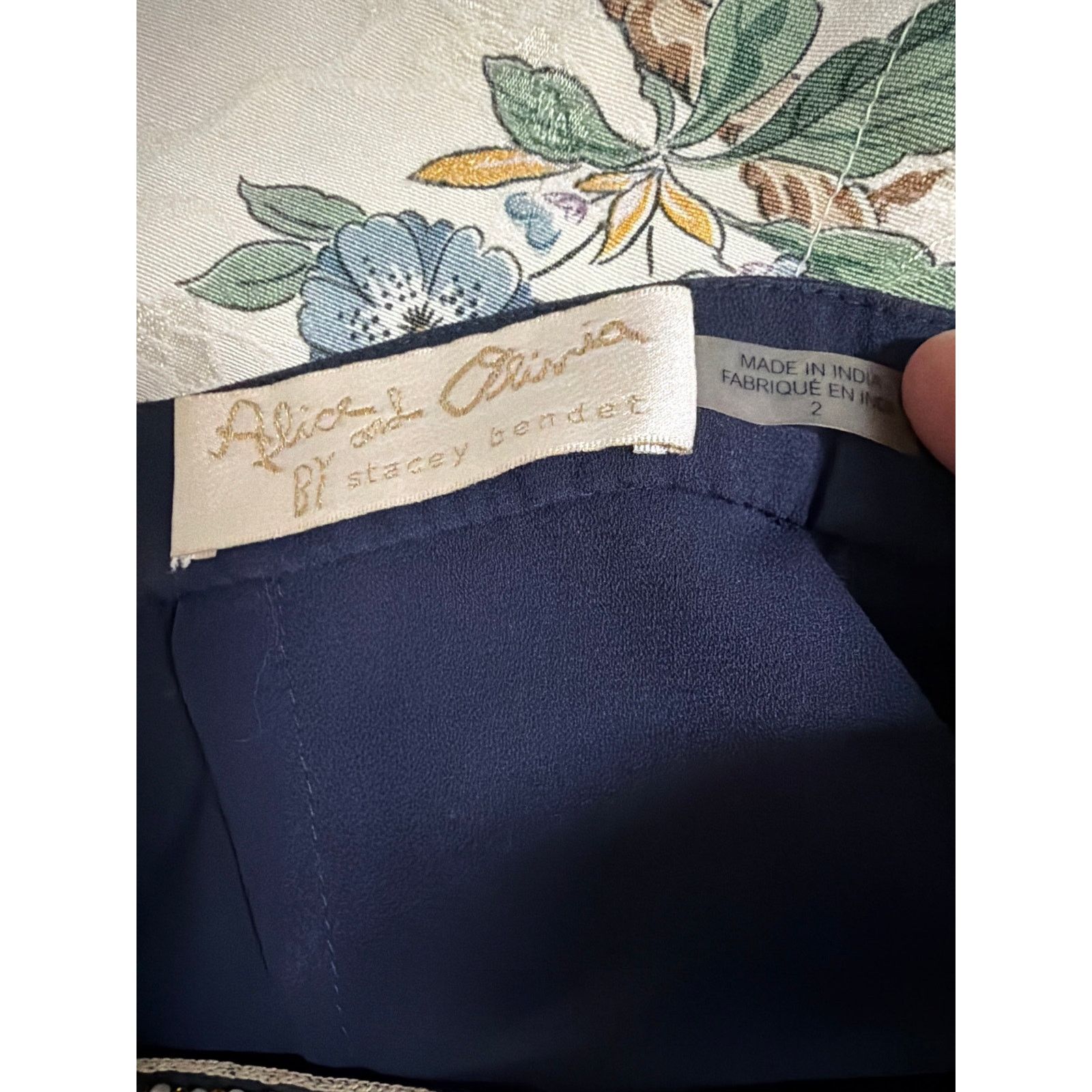 Alice + Olivia 0262 Alice + Olivia Beaded Pearl Floral Wide Leg Size 2 Size 26" / US 2 / IT 38 - 3 Thumbnail
