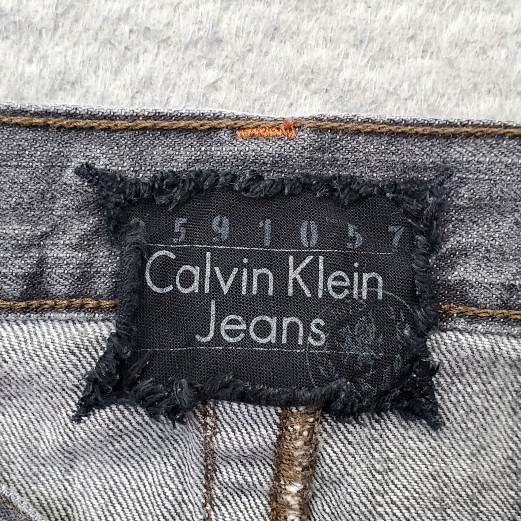 Calvin Klein Calvin Klein Womens Straight Jeans Black Denim Slim Fit 30 Boot? Streetwear Boho Grunge - 5-Pocket Denim Slim Fit Womens, 31.5 Inseam, Dark Wash Size 30" / US 8 / IT 44 - 7 Thumbnail