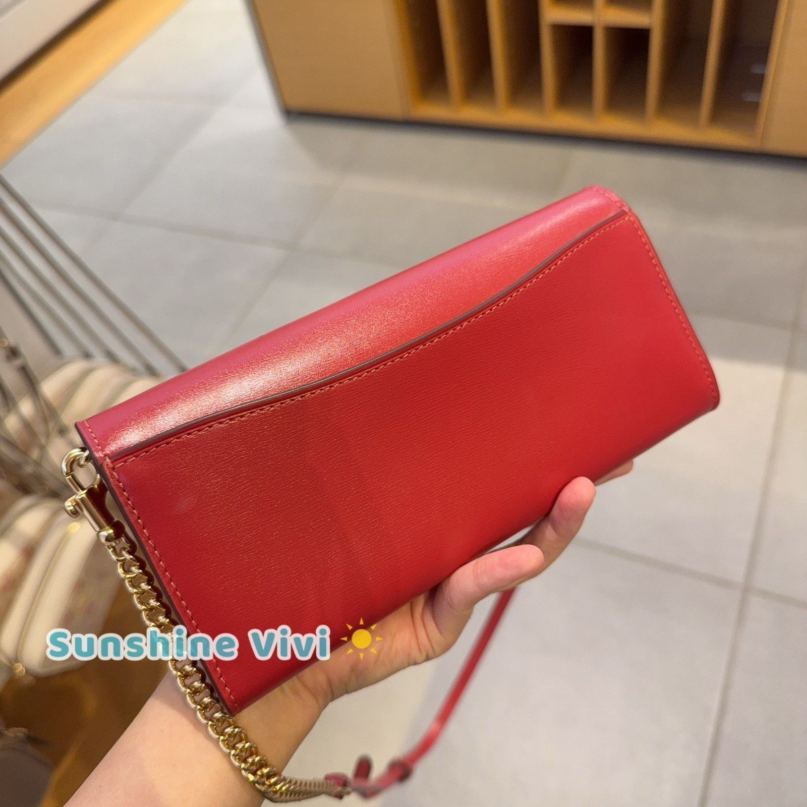 Coach NWT Coach Klare Wallet Chain CBI22 leather Gold/True Red Size ONE SIZE - 4 Thumbnail