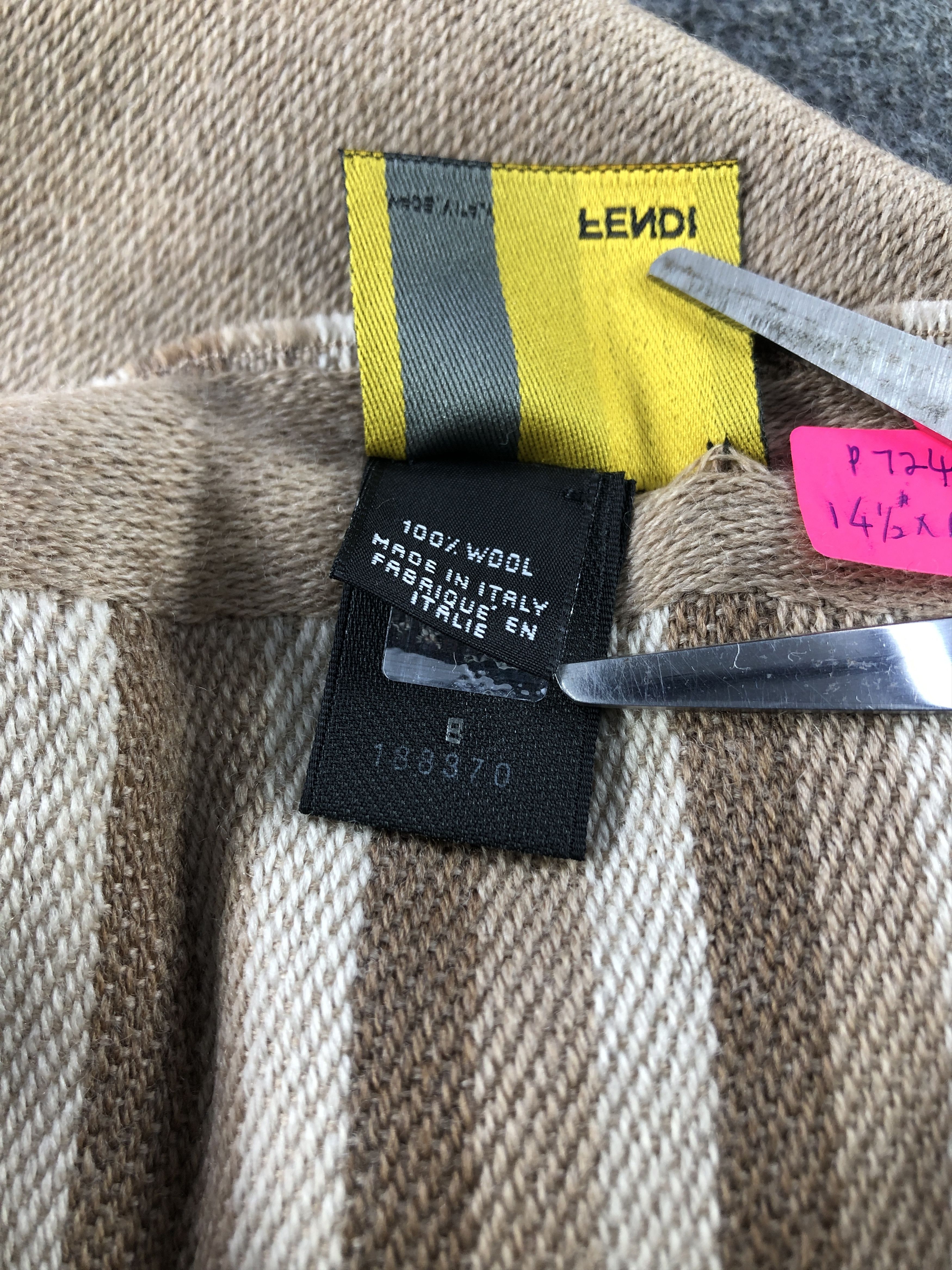 Fendi Fendi Scarf / Muffler / Neckwear P724 Size ONE SIZE - 8 Thumbnail