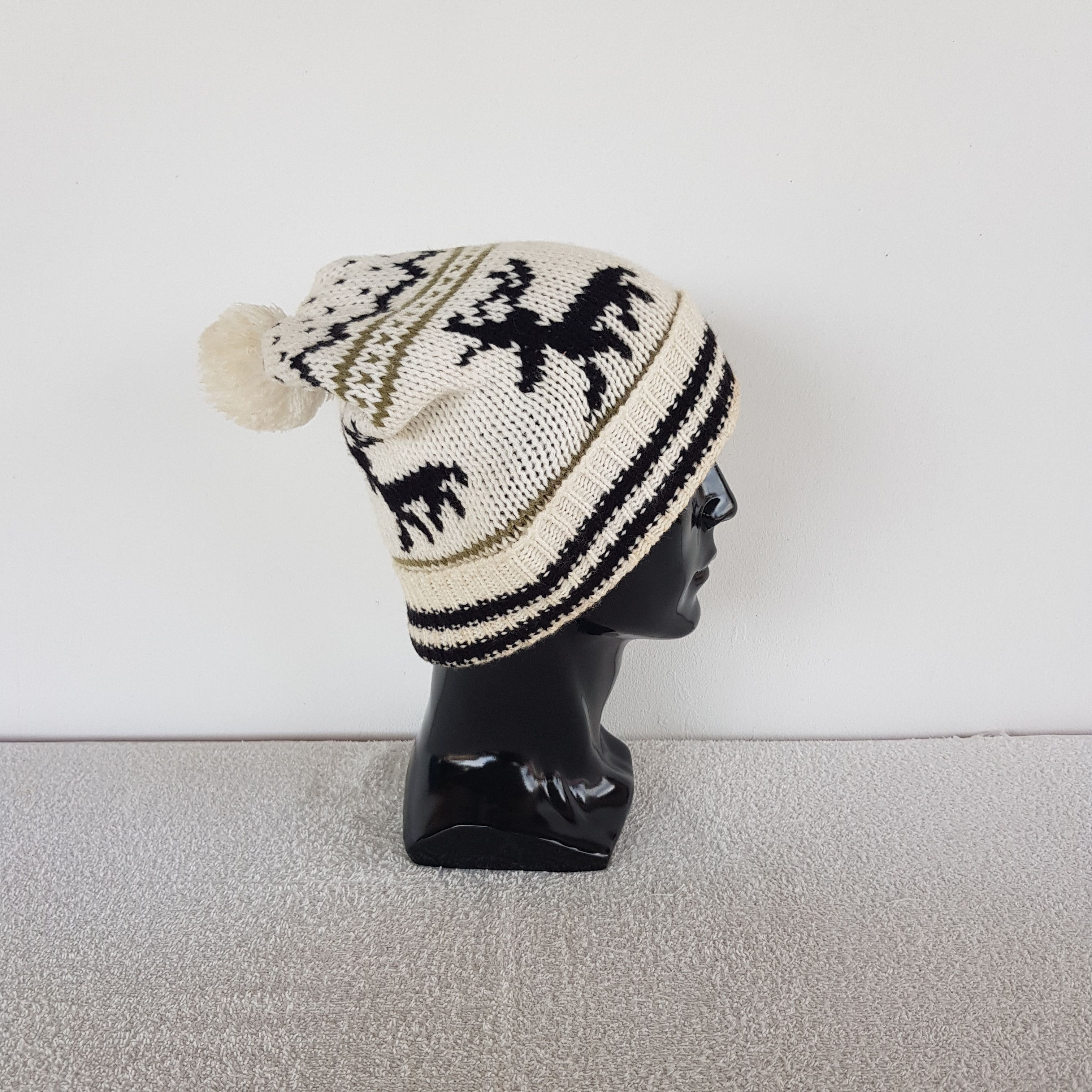 Other Vintage Unknown Japanese Brand Beanie Pom Pom Snow Caps Hat Size ONE SIZE - 3 Thumbnail
