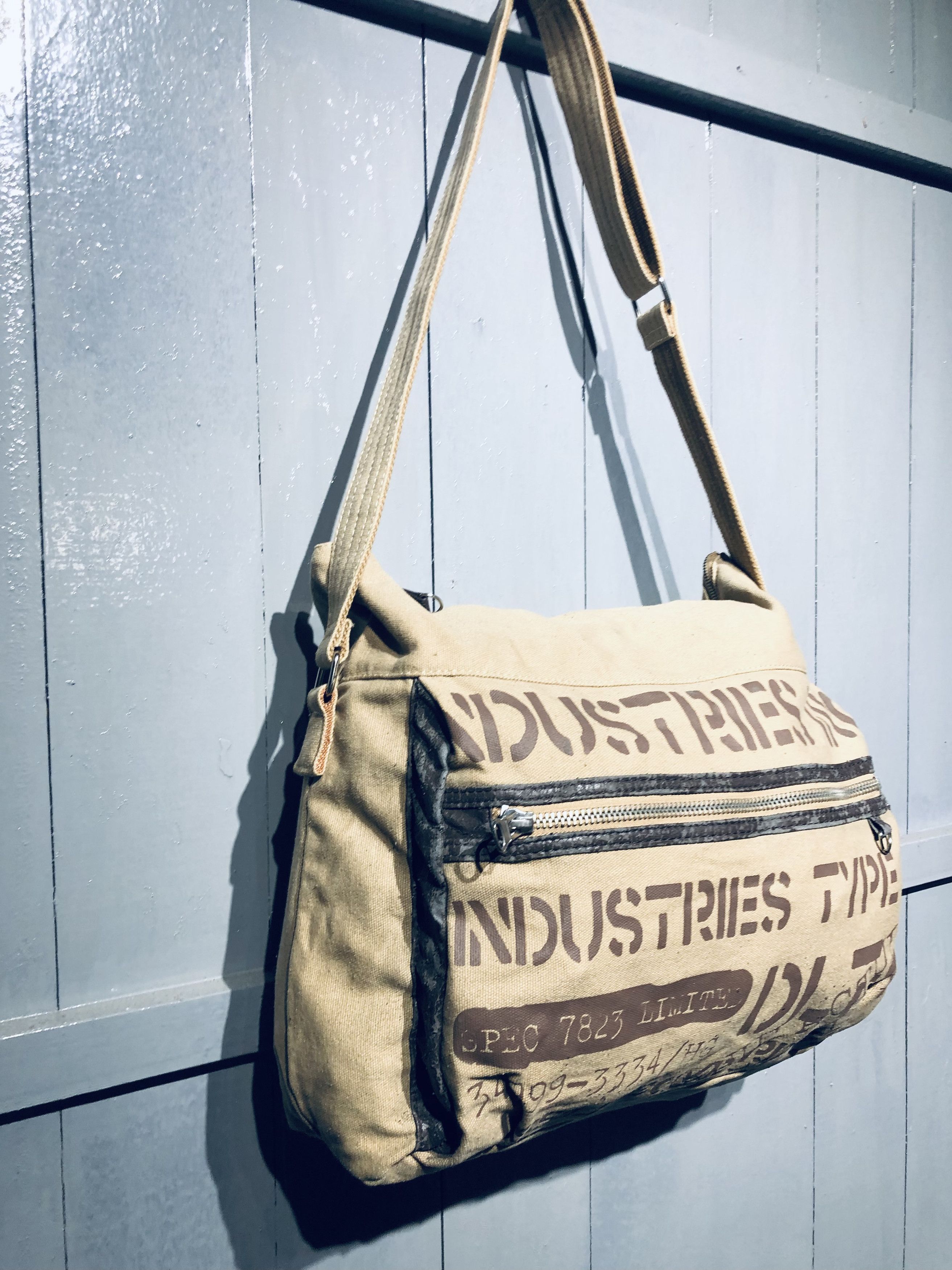 Japanese Brand Japanese Industries Inc Style Crossbody Bag Size ONE SIZE - 1 Thumbnail