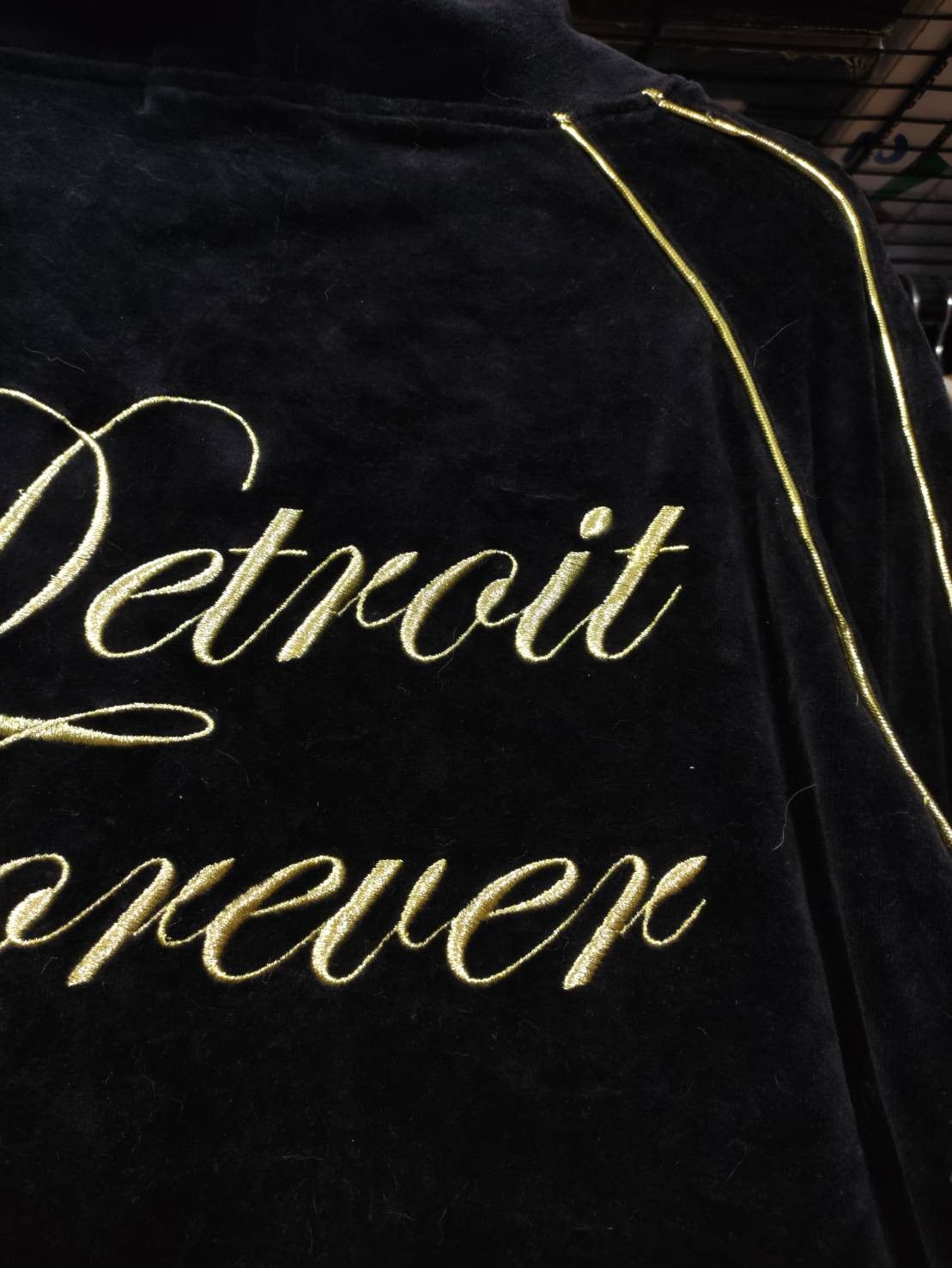 Hysteric Glamour Vtg 00's Hysteric Glamour " Detroit Forever " Velvet Hoodie Size US S / EU 44-46 / 1 - 14 Thumbnail