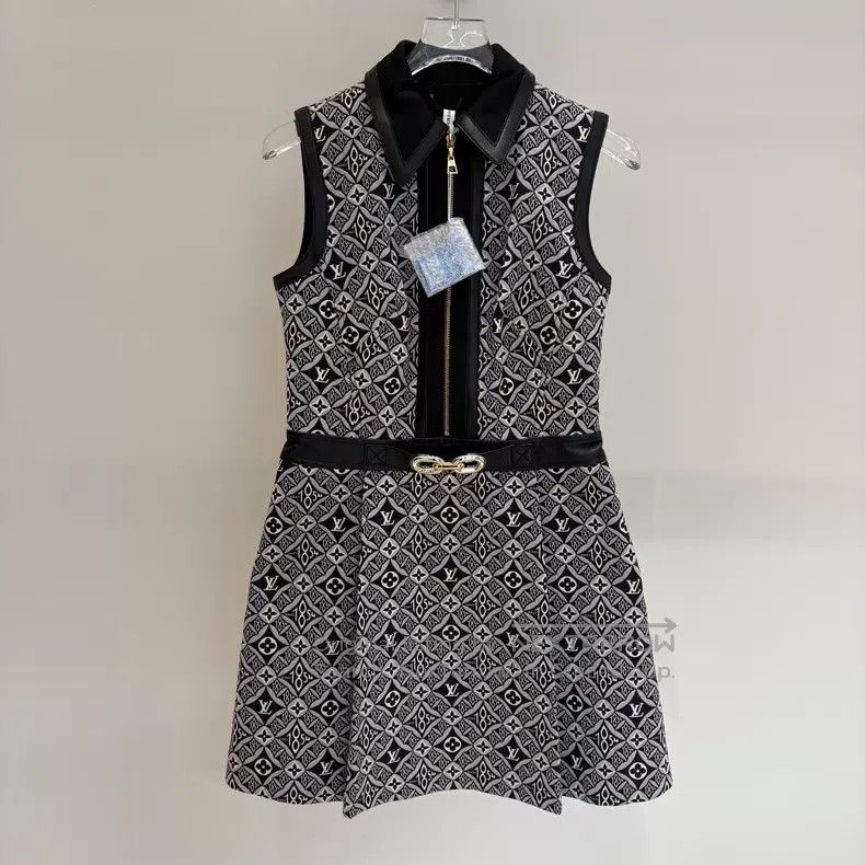 Louis Vuitton Louis Vuitton 1854 presbyopic full print patchwork dress Size XS / US 0-2 / IT 36-38 - 1 Thumbnail