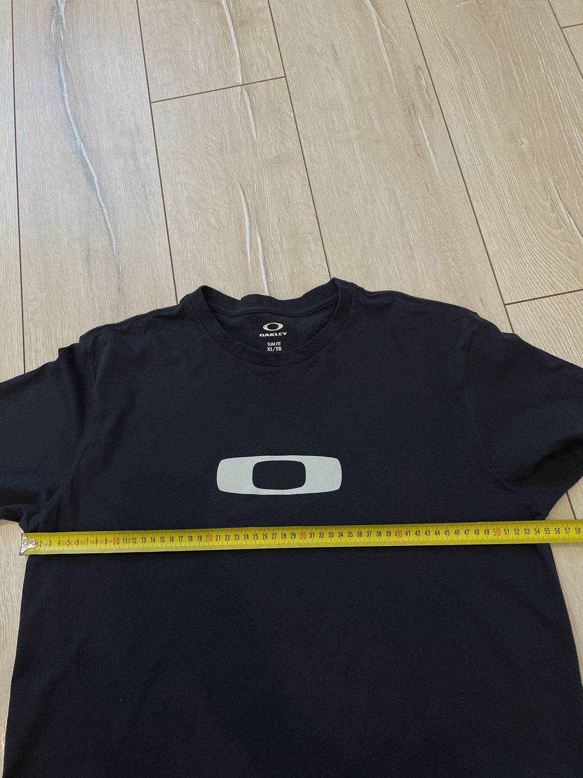Oakley × Vintage Vintage Oakley Center Logo Boxy T-shirt Y2K XL Size US XL / EU 56 / 4 - 8 Thumbnail